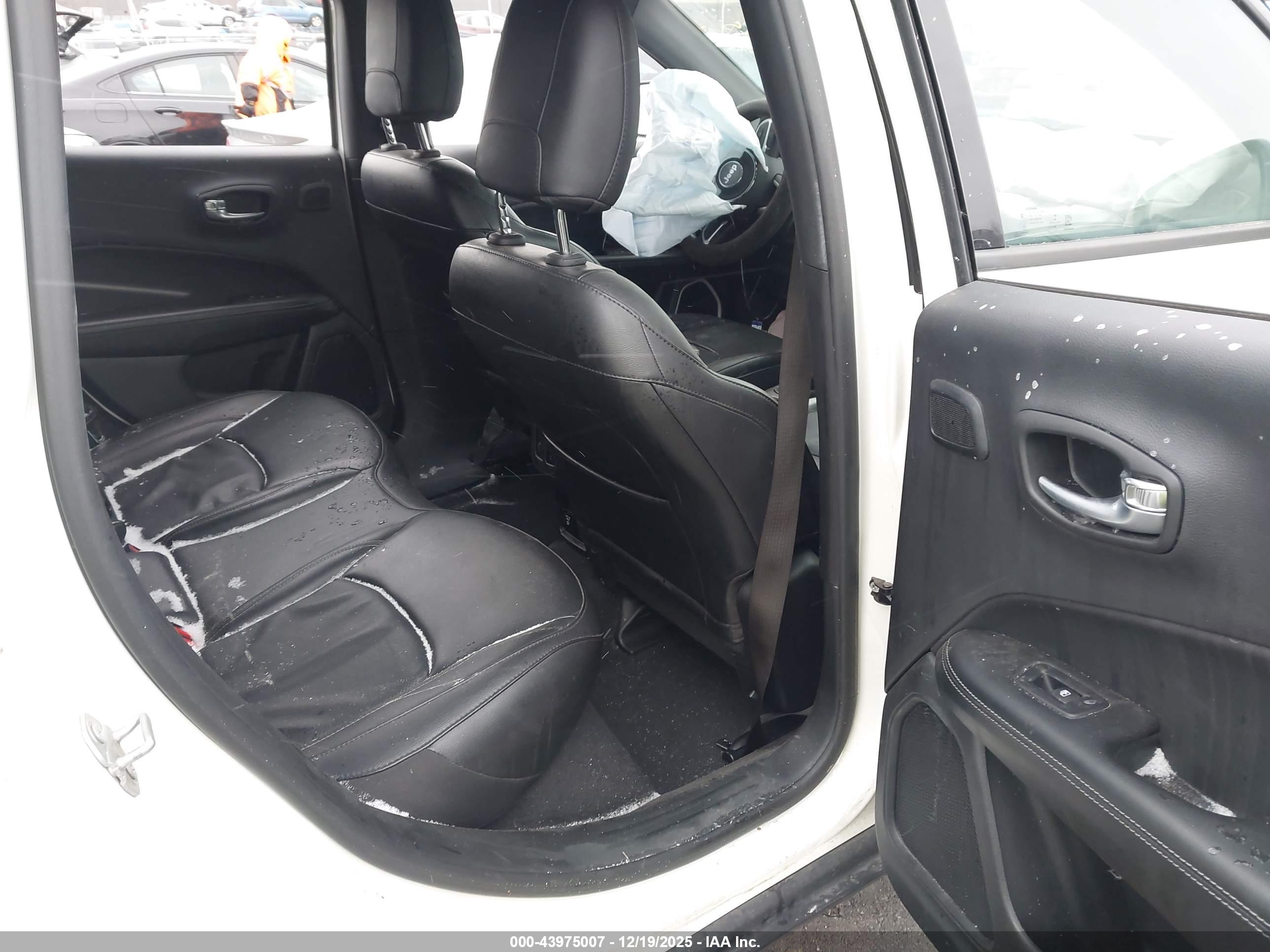JEEP COMPASS image 8