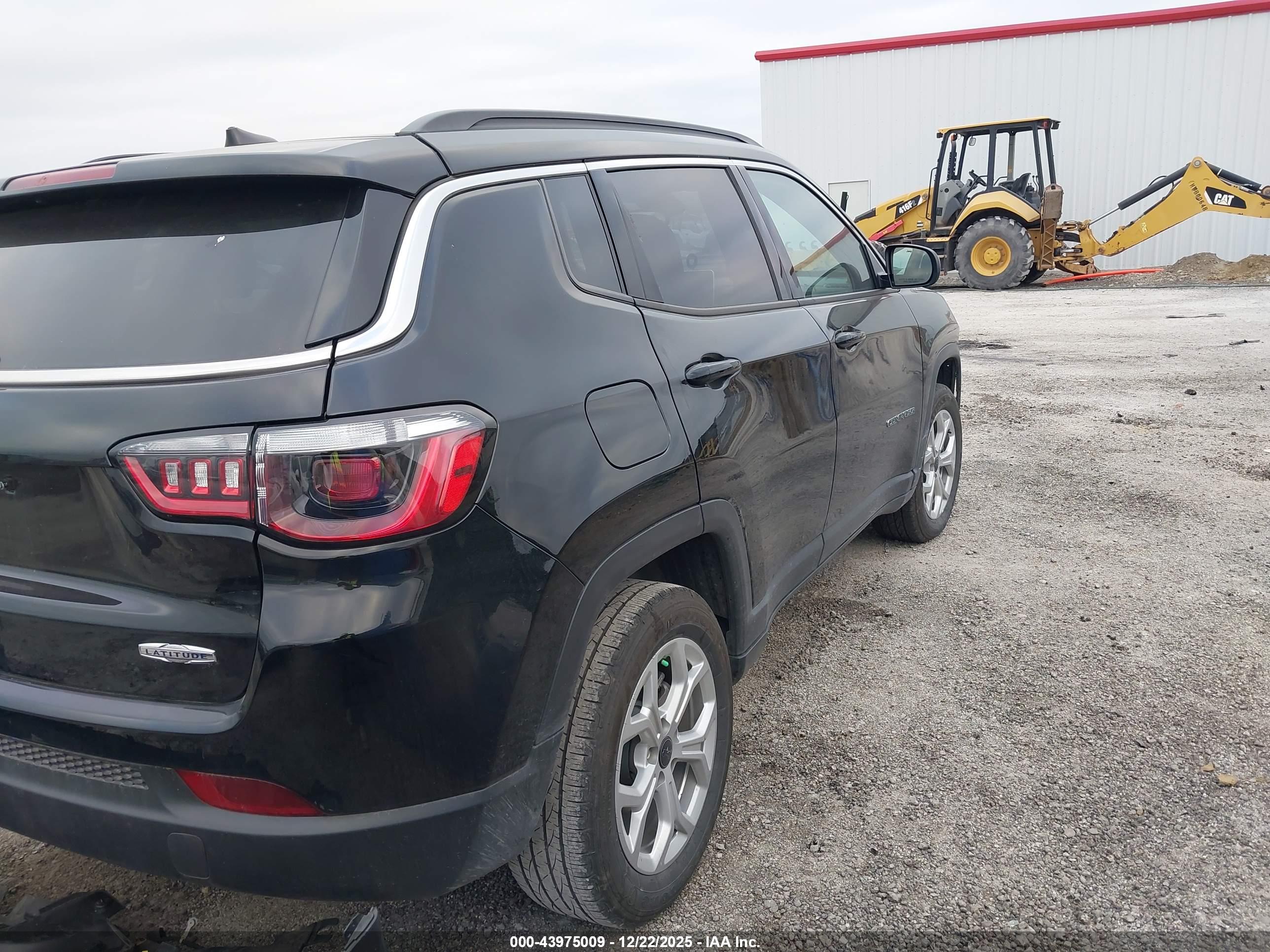 JEEP COMPASS image 4