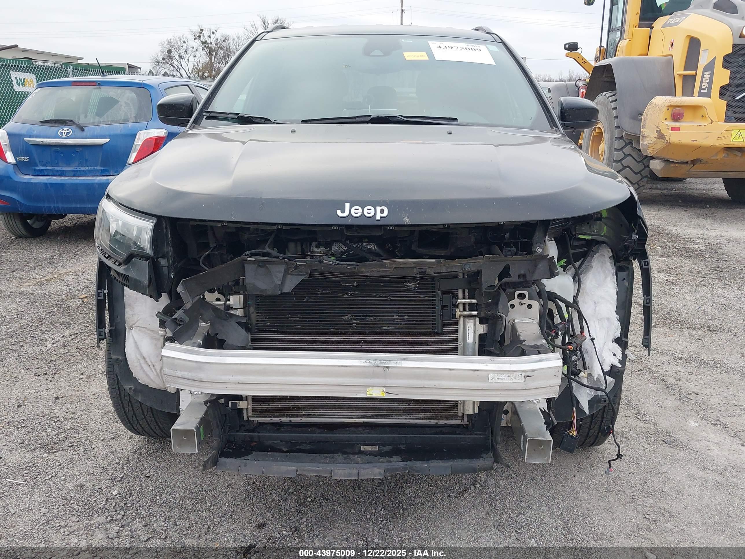 JEEP COMPASS image 6