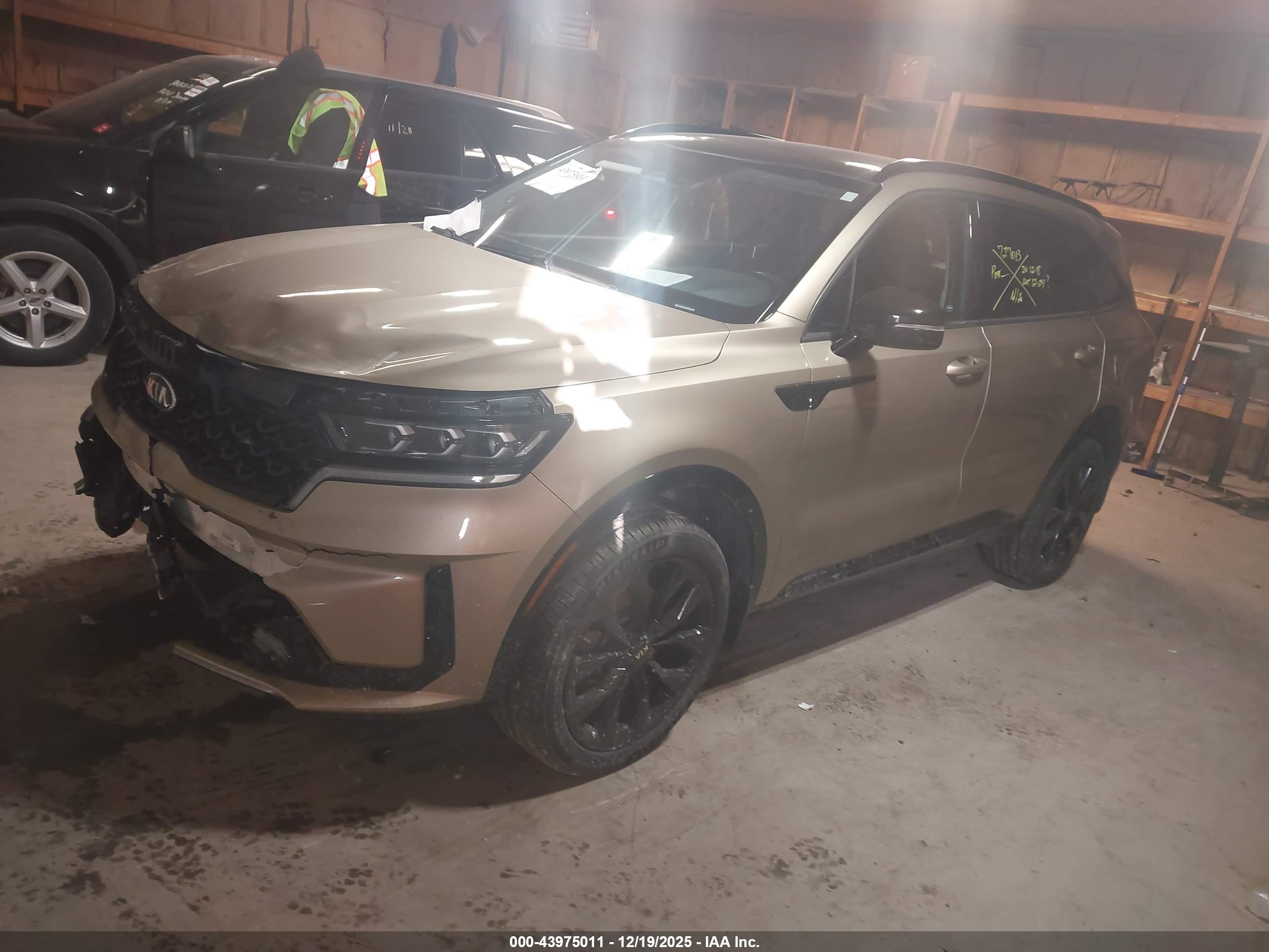 KIA SORENTO image 2