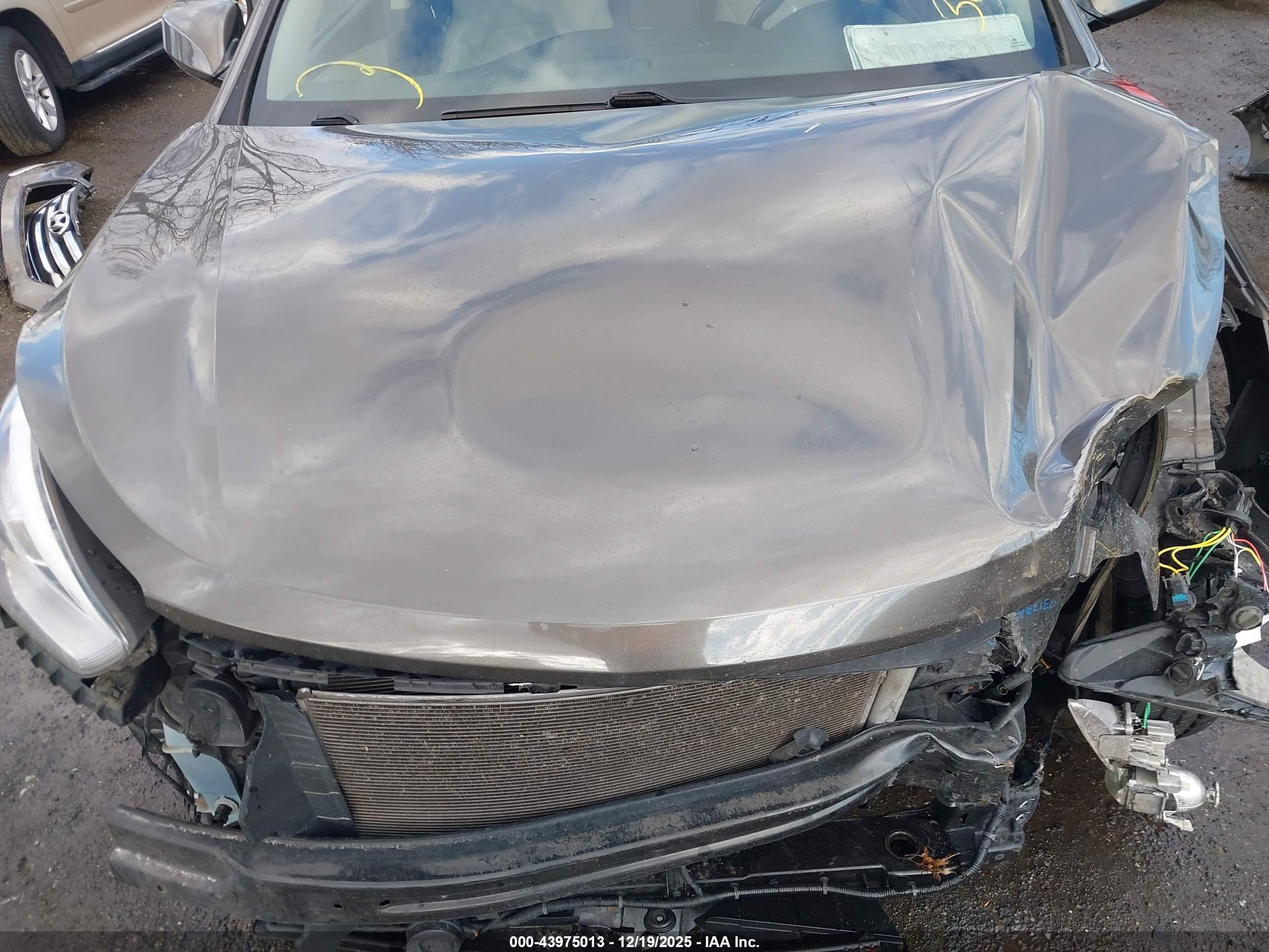 HYUNDAI SANTA image 10