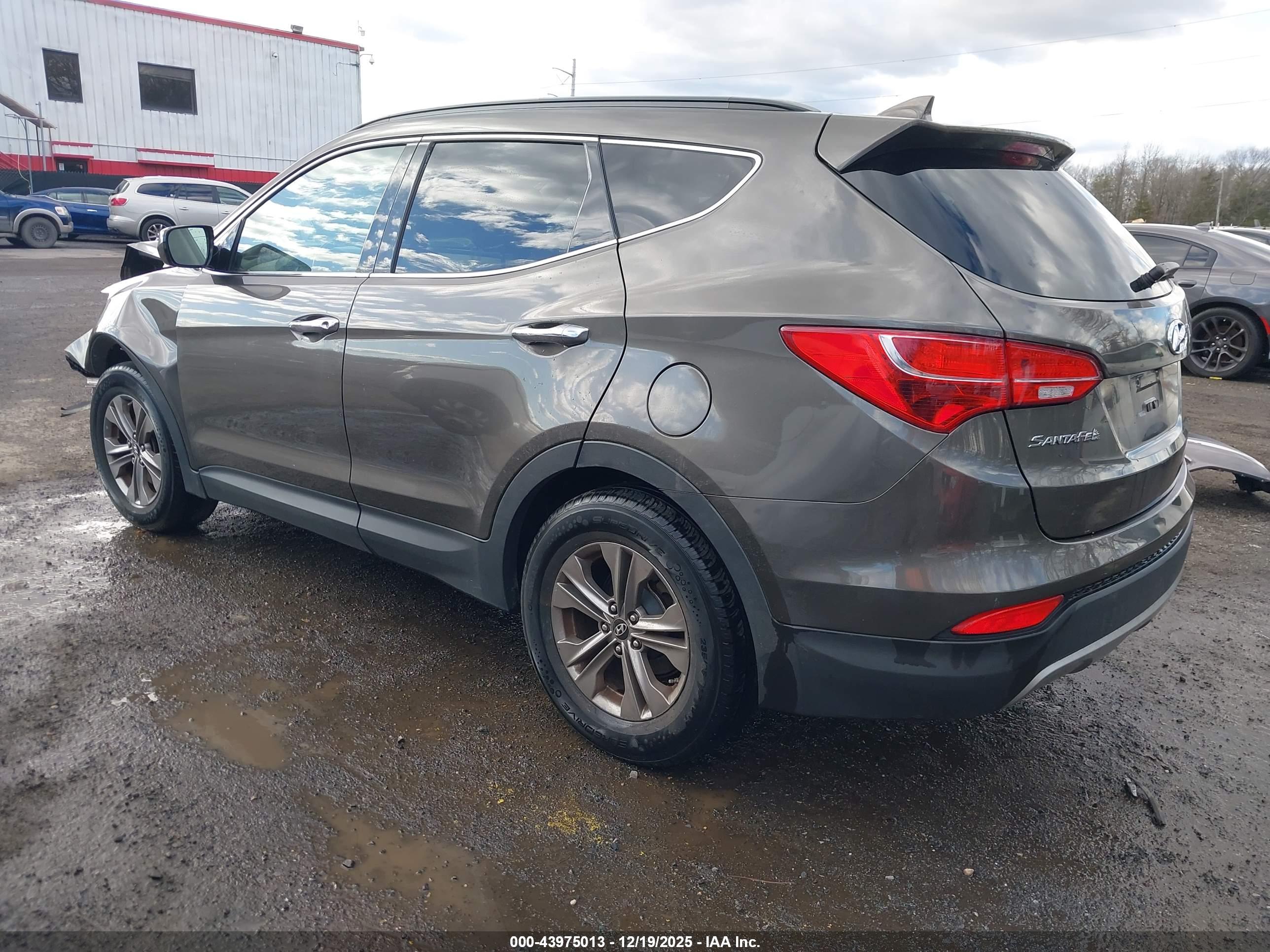 HYUNDAI SANTA image 3