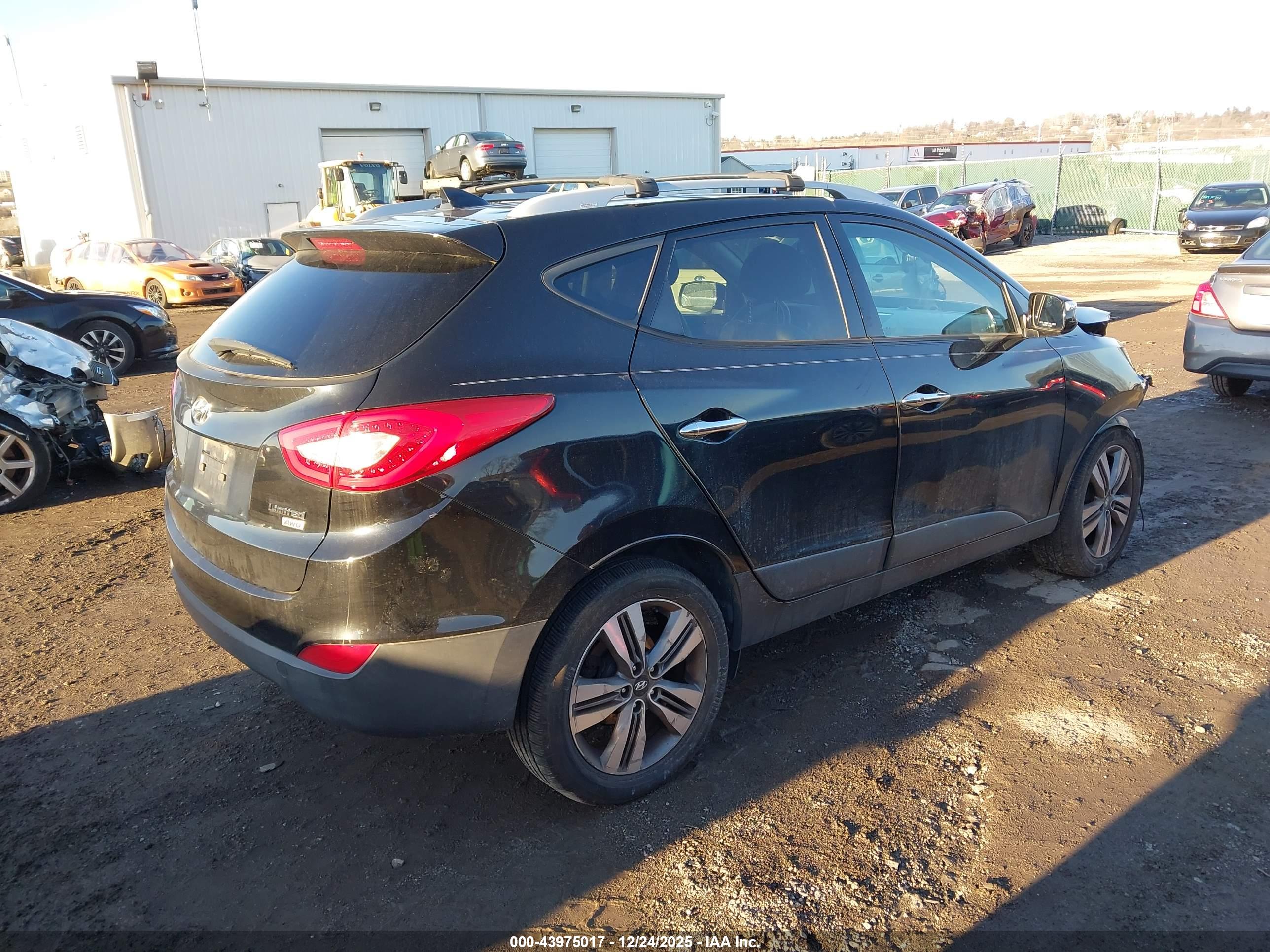 HYUNDAI TUCSON image 4