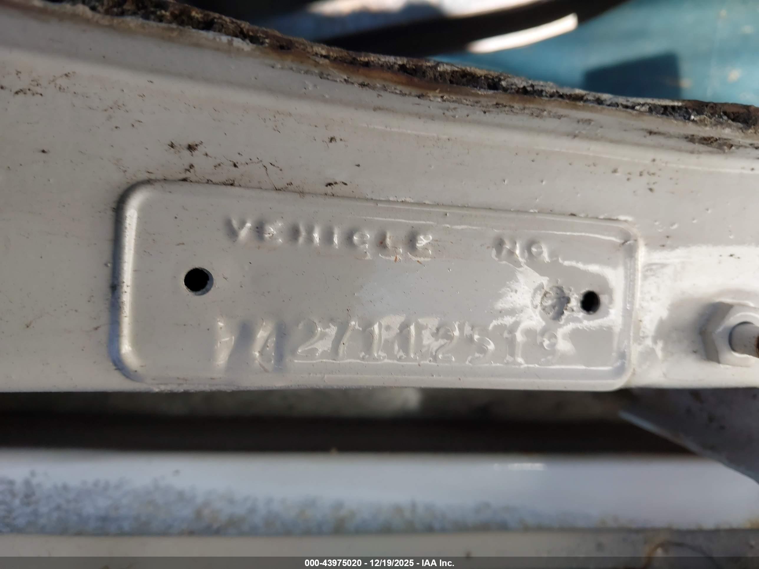 DODGE LANCER image 9