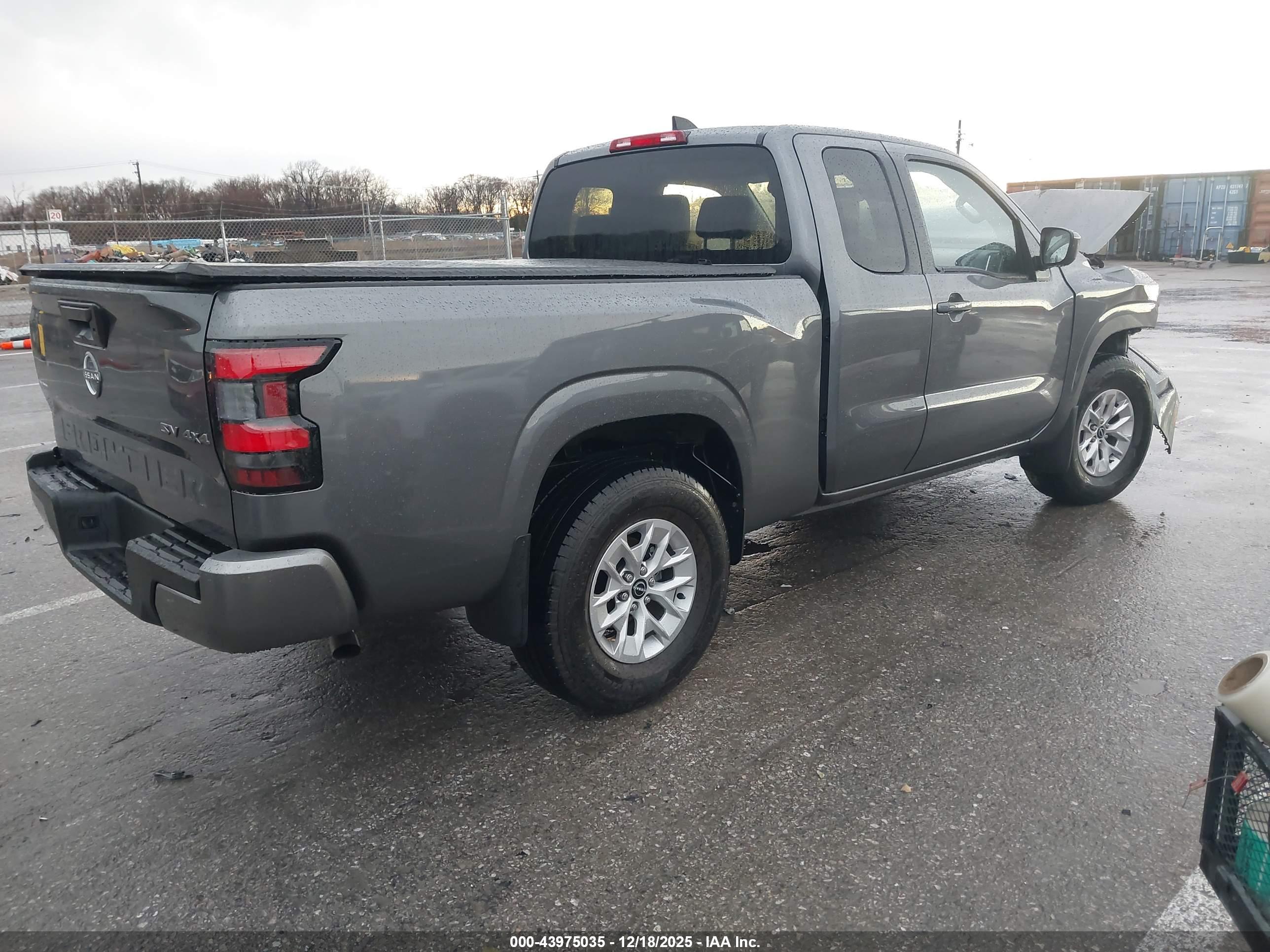 NISSAN FRONTIER image 4