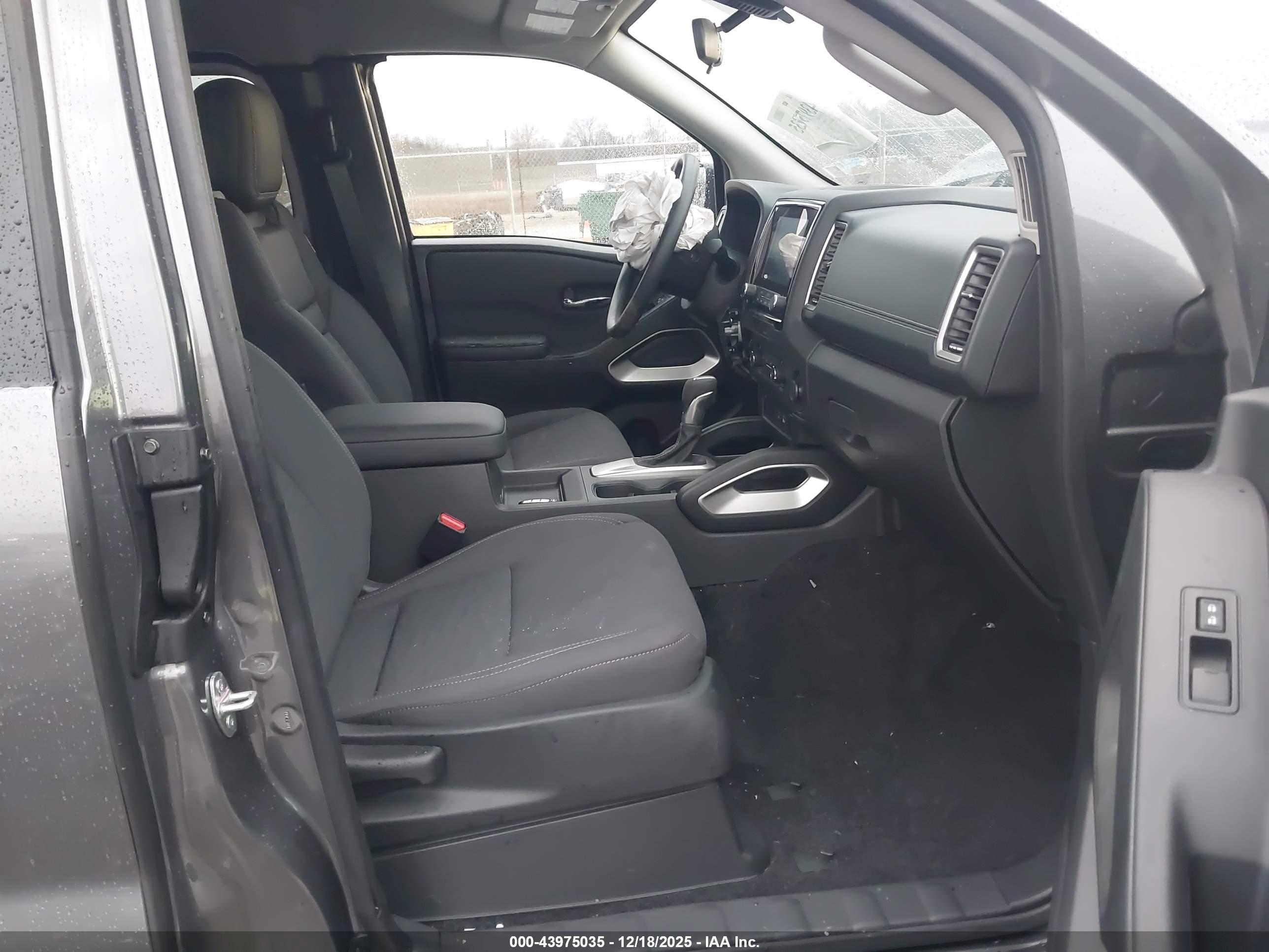 NISSAN FRONTIER image 5