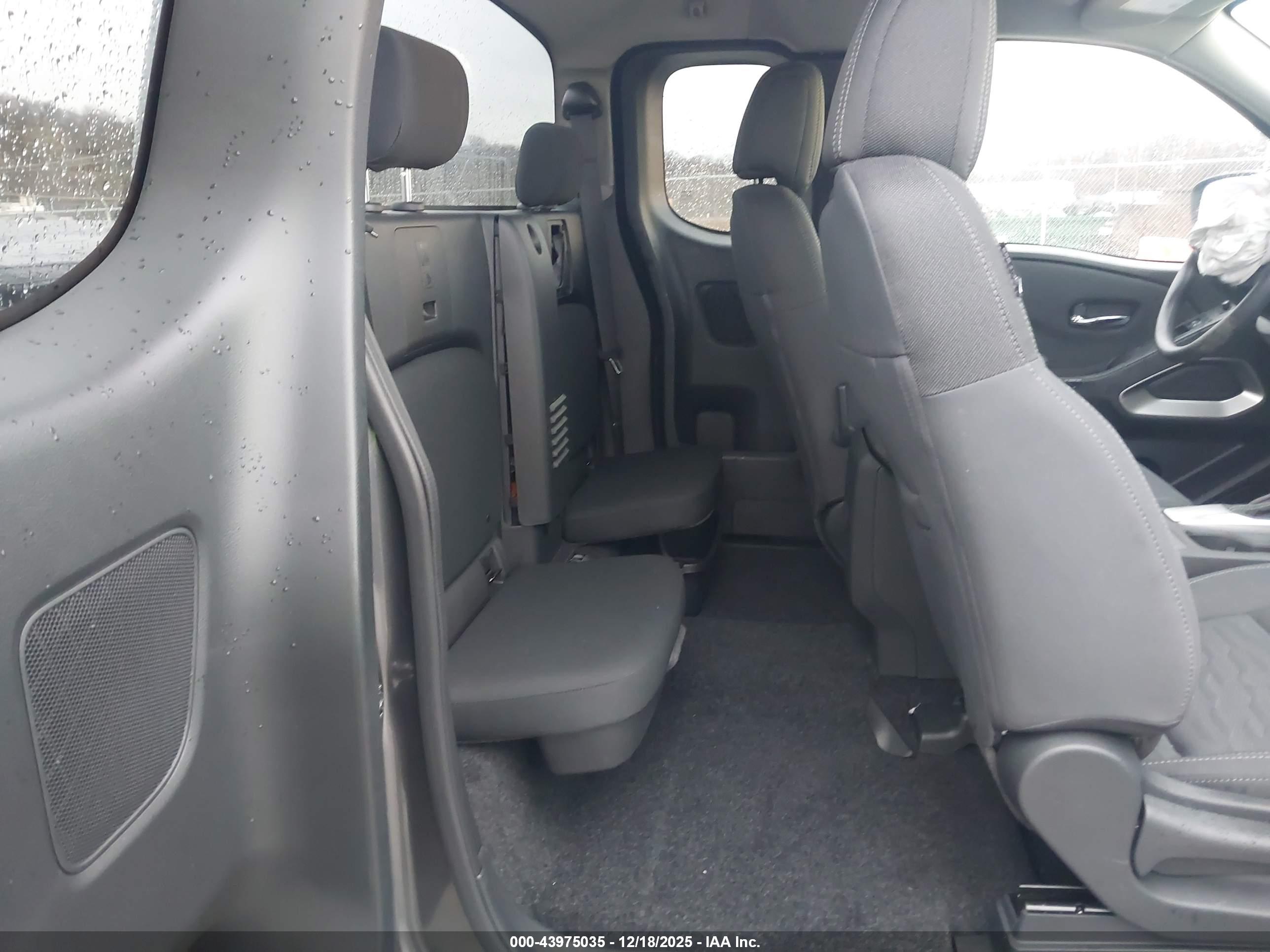 NISSAN FRONTIER image 8