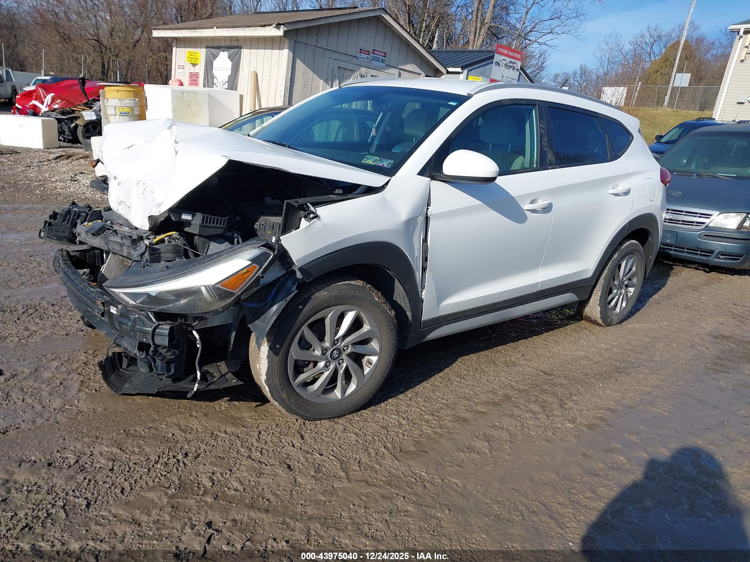 HYUNDAI TUCSON image 2