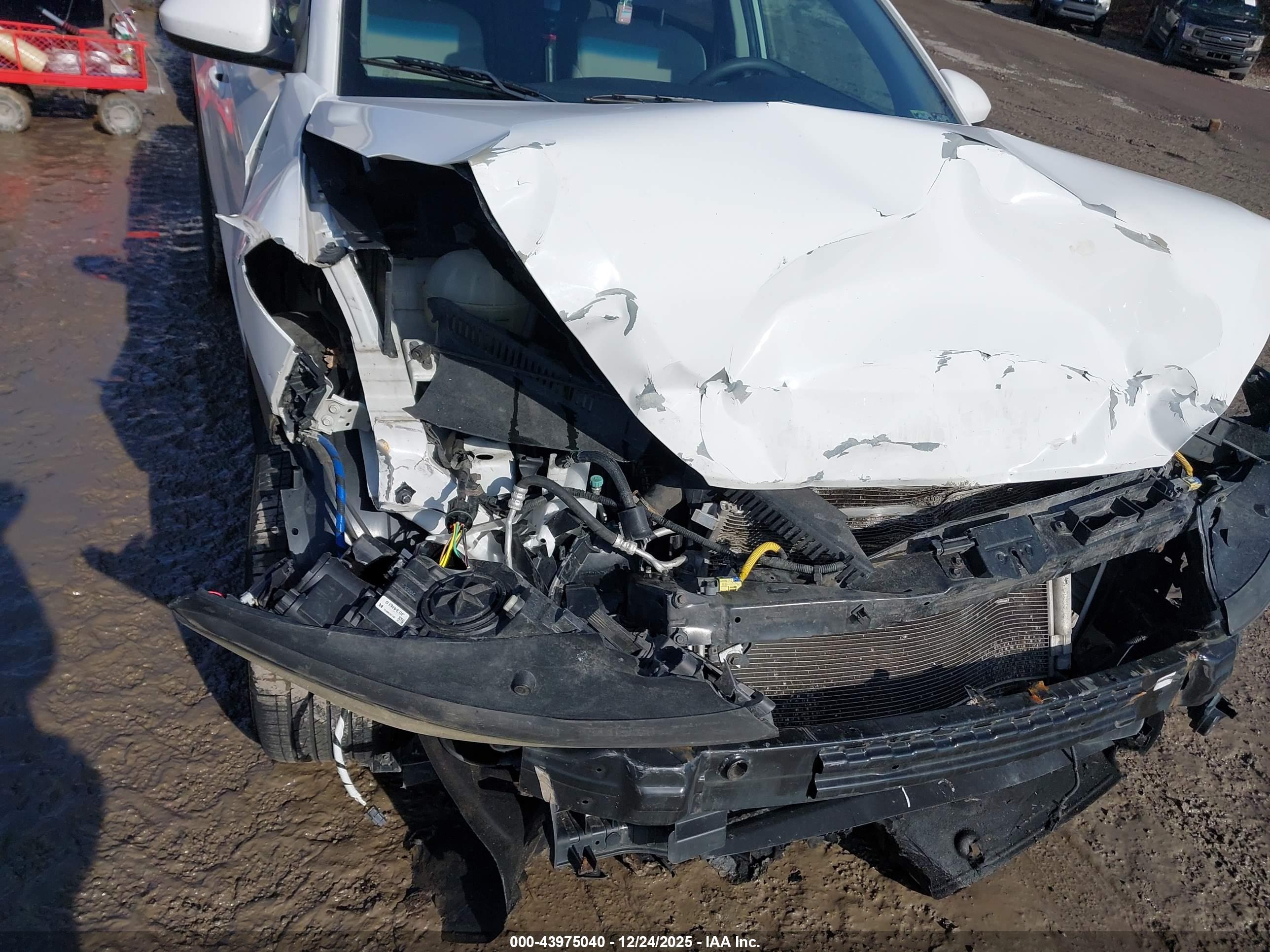 HYUNDAI TUCSON image 6