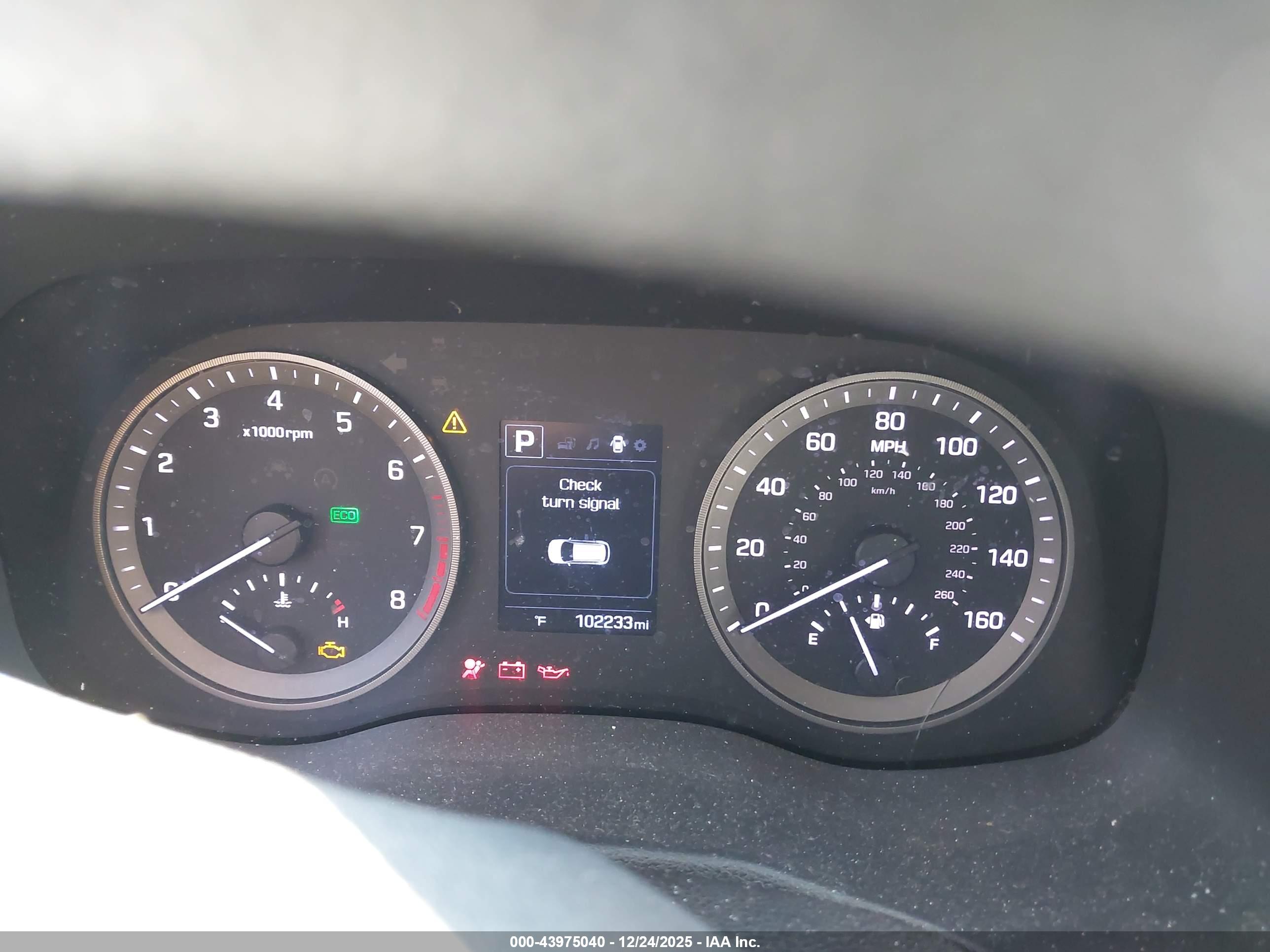 HYUNDAI TUCSON image 7