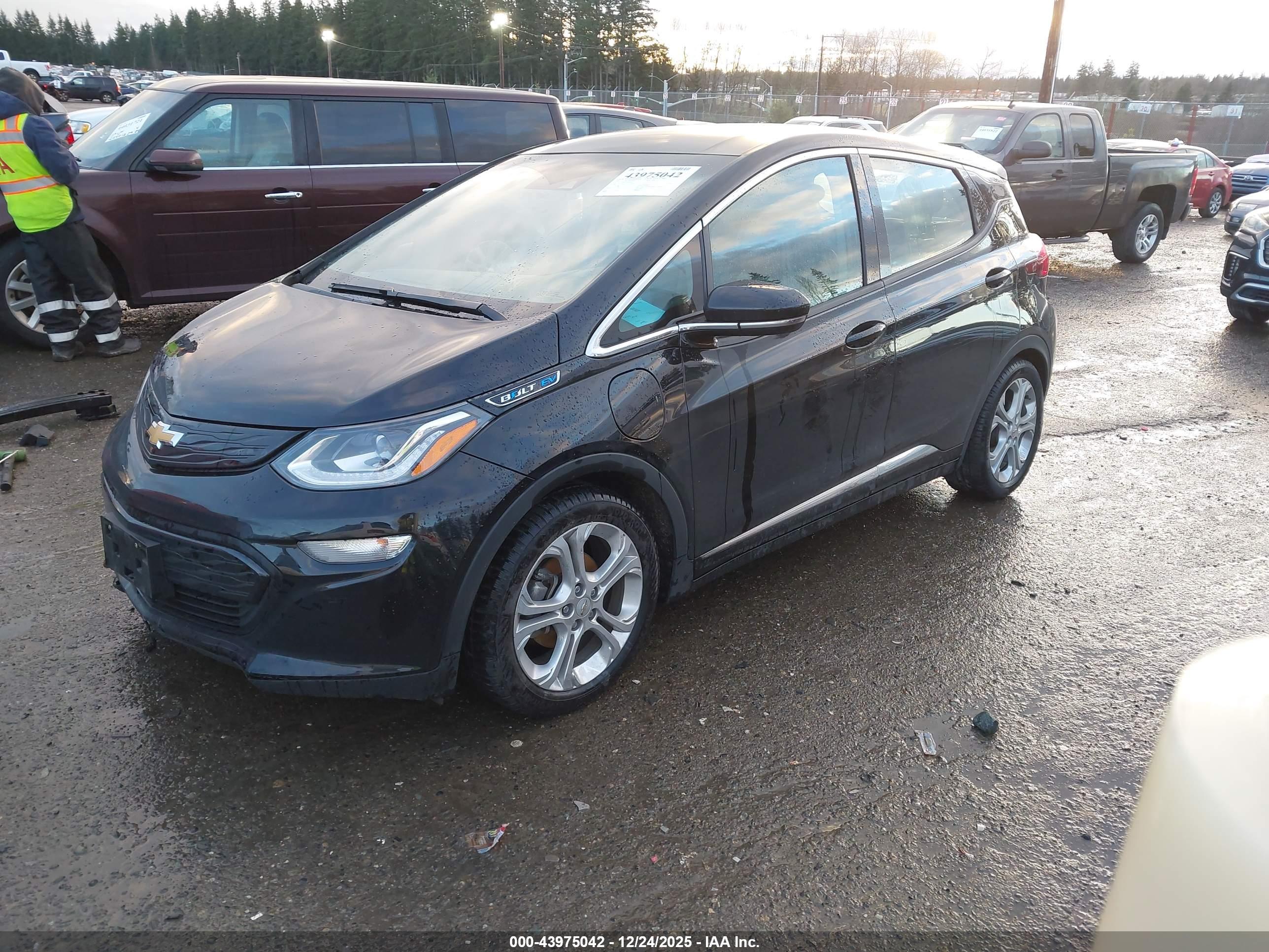 CHEVROLET BOLT image 2