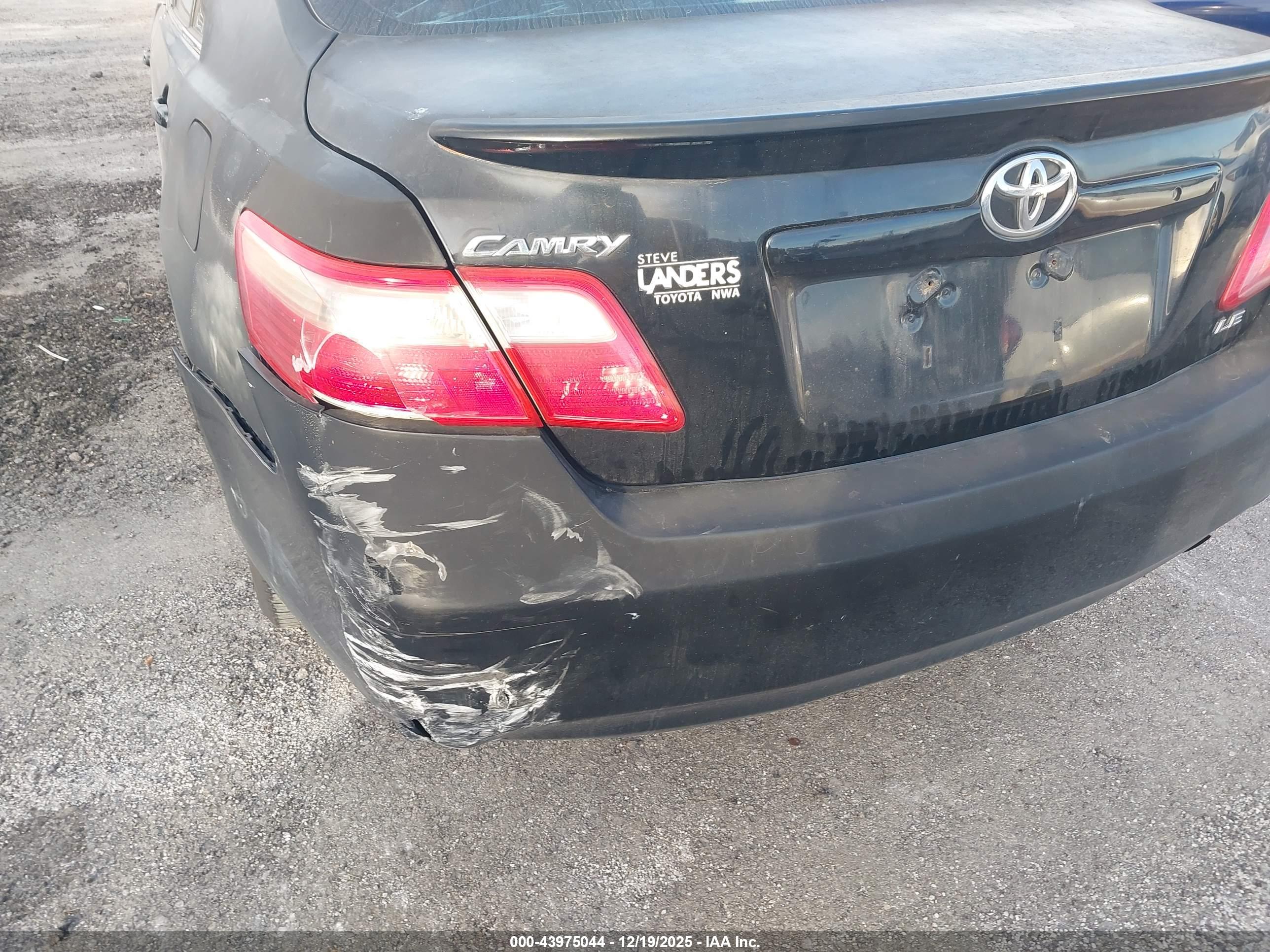 TOYOTA CAMRY image 6