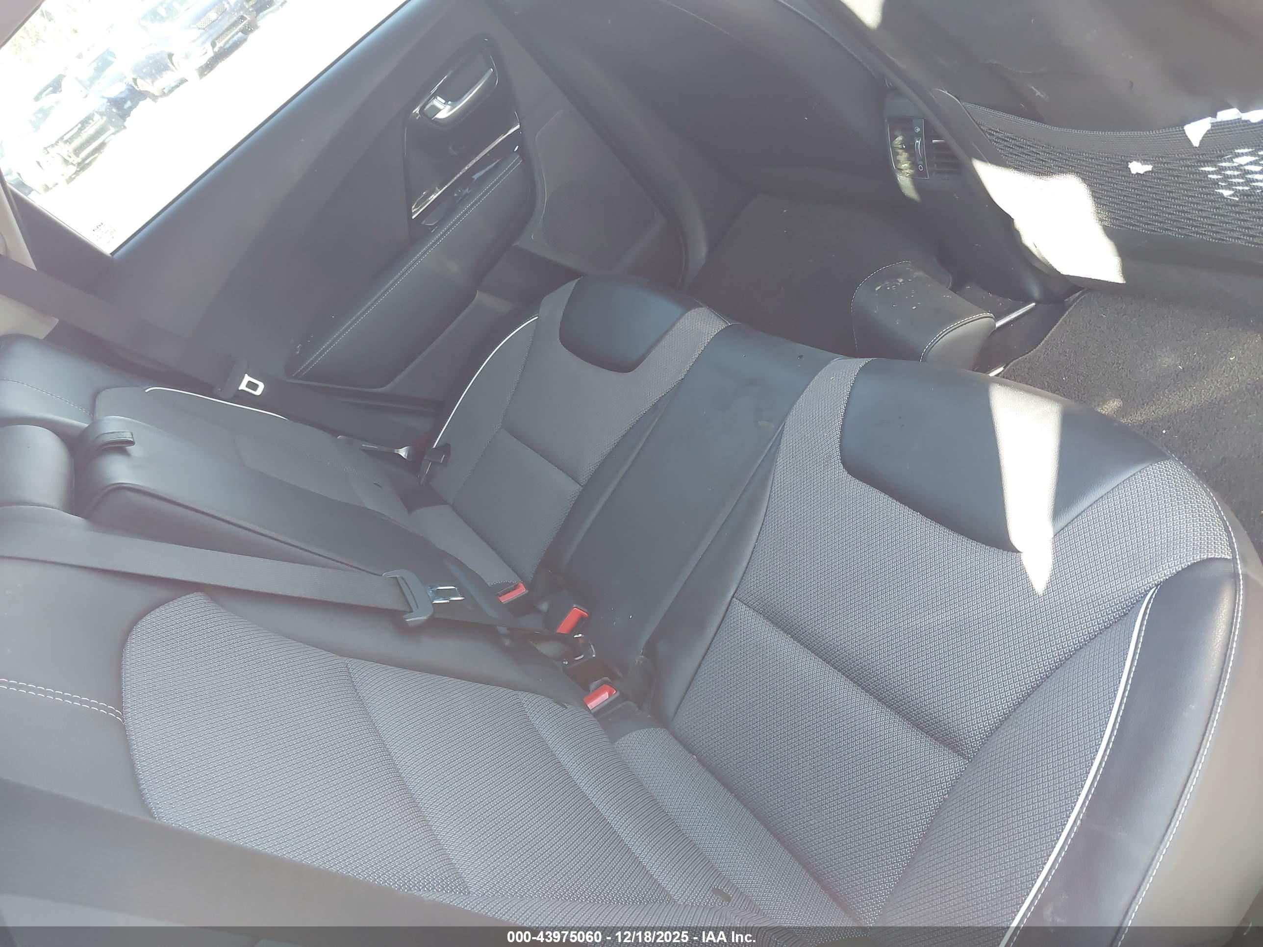 KIA NIRO image 8