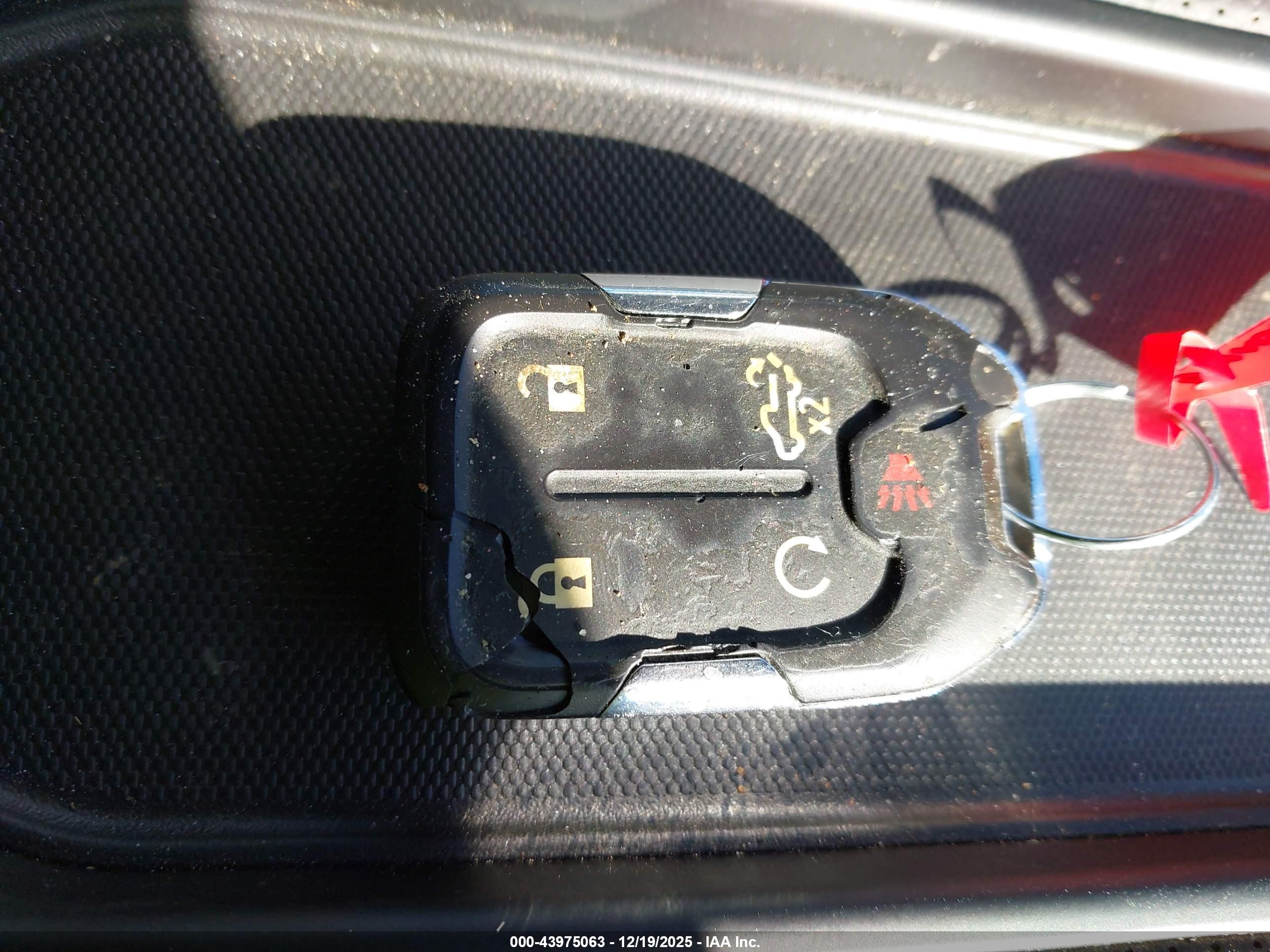 GMC SIERRA image 11
