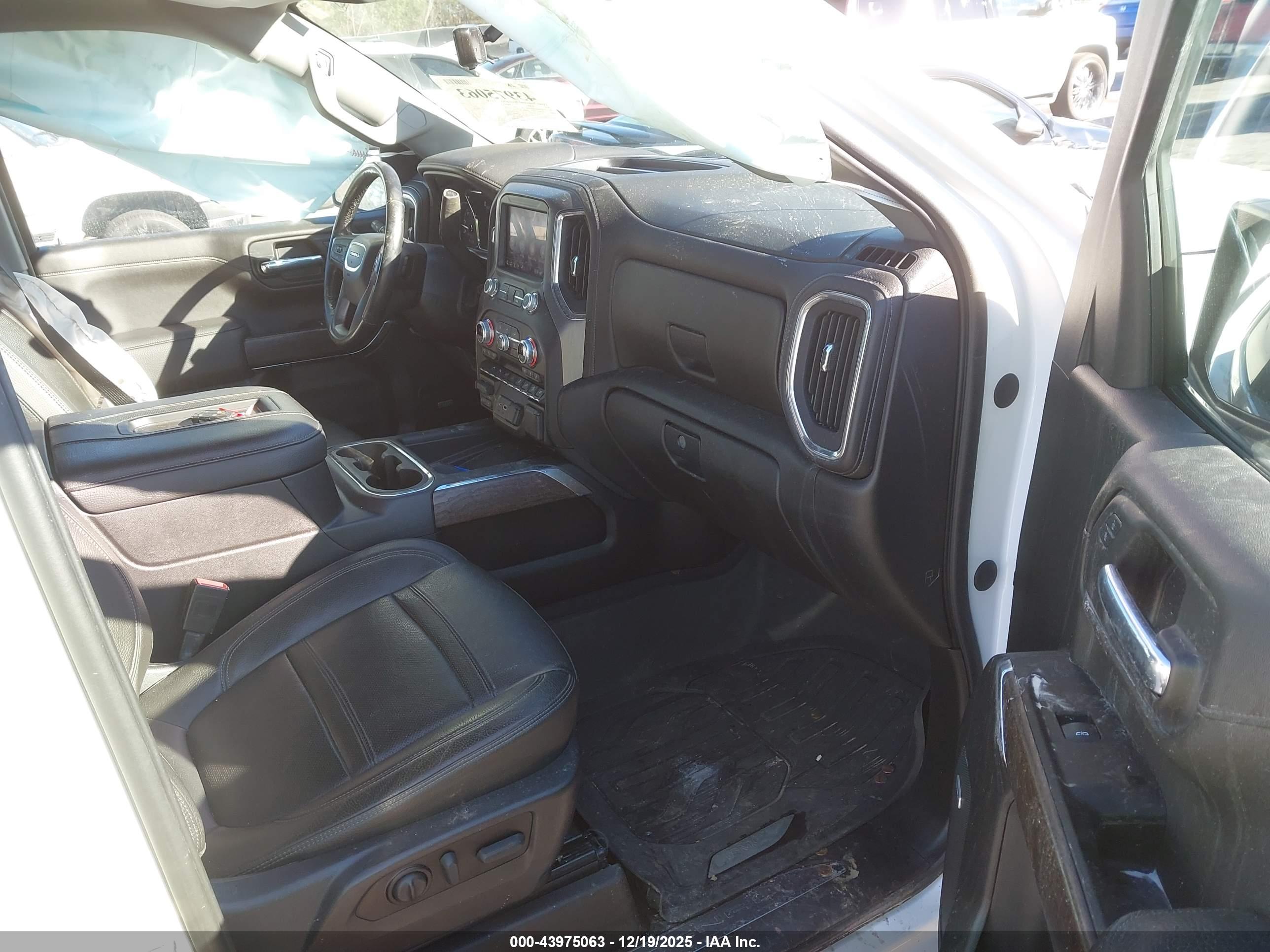GMC SIERRA image 5