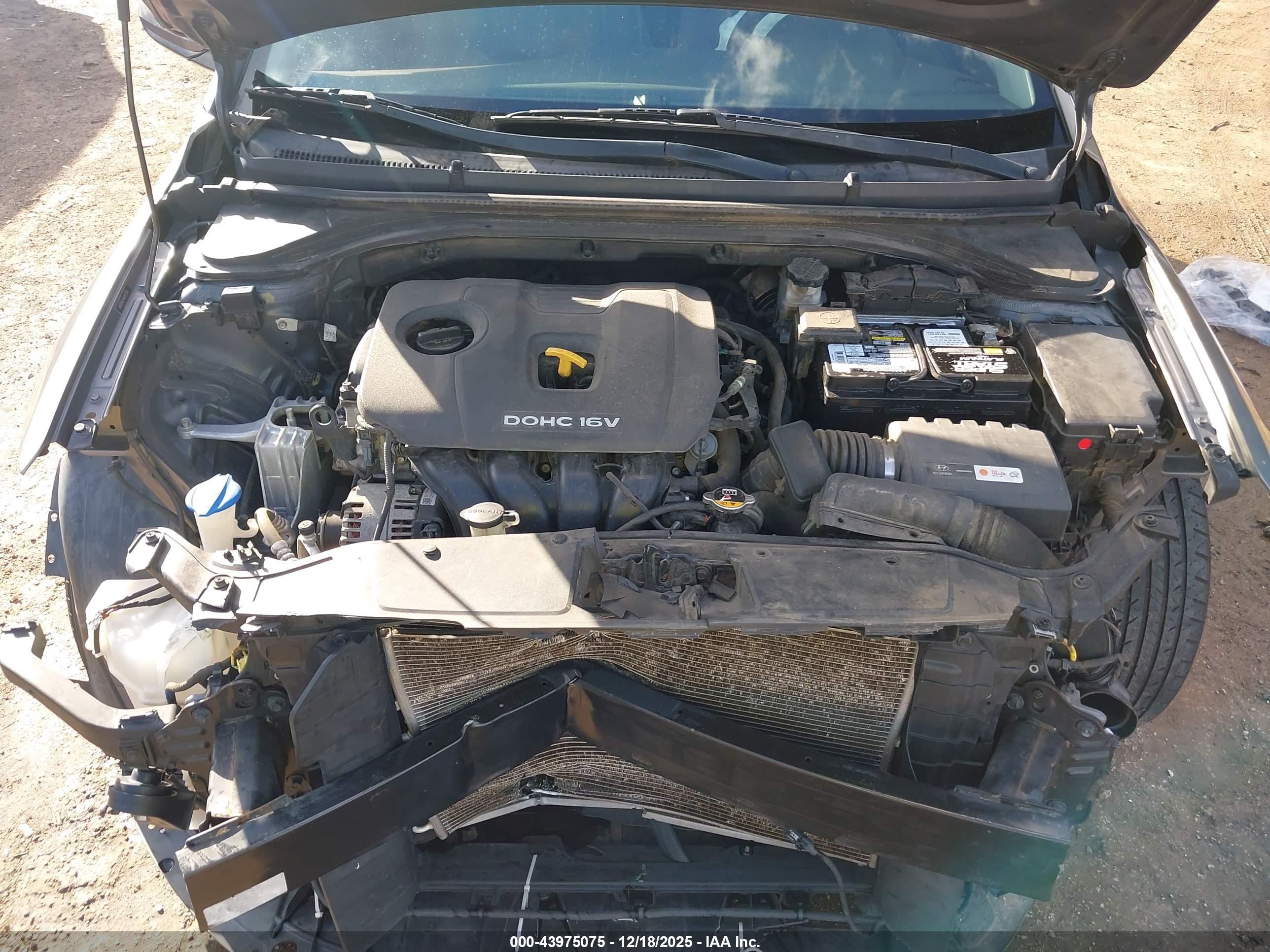 HYUNDAI ELANTRA image 10