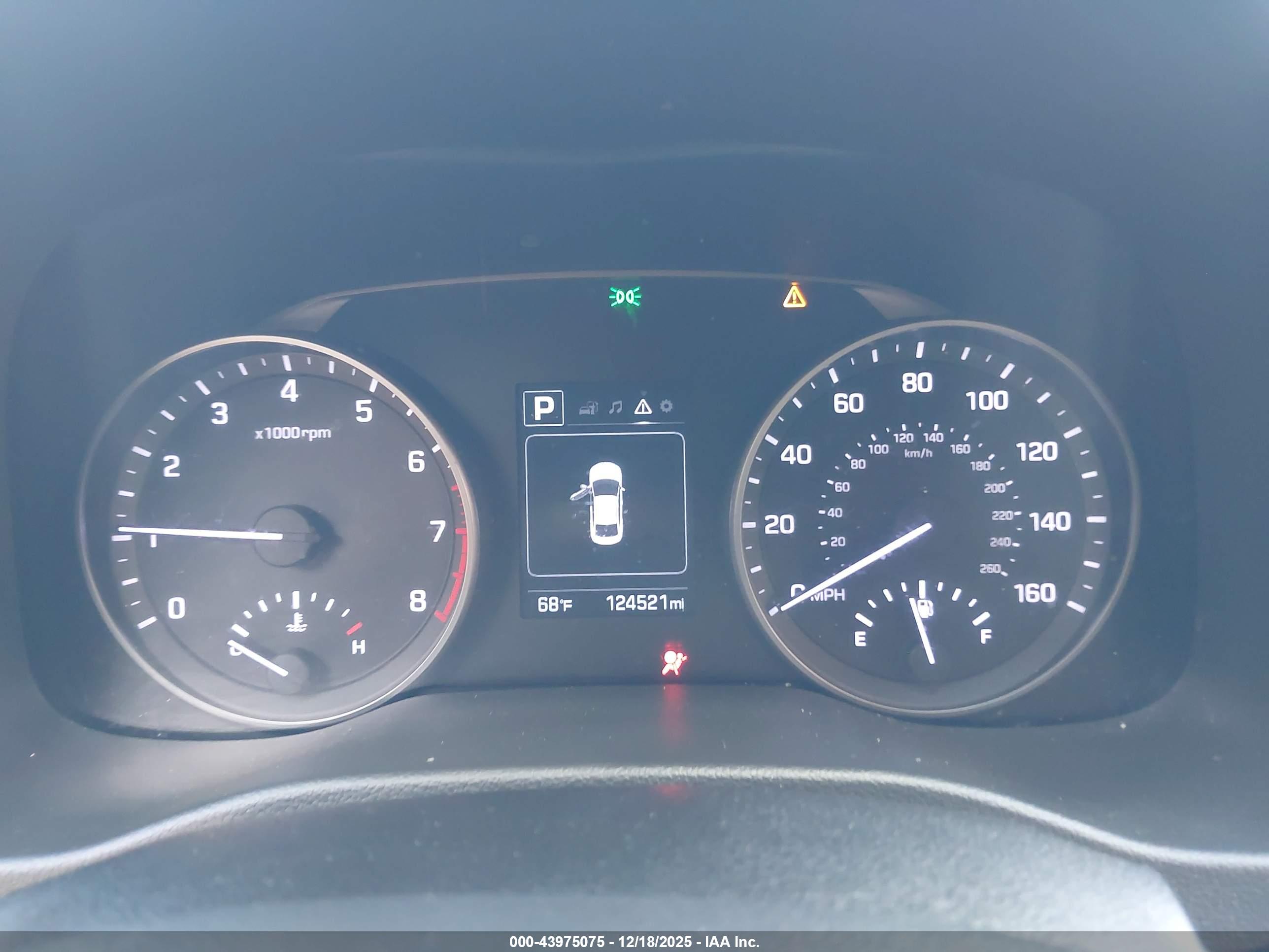 HYUNDAI ELANTRA image 7