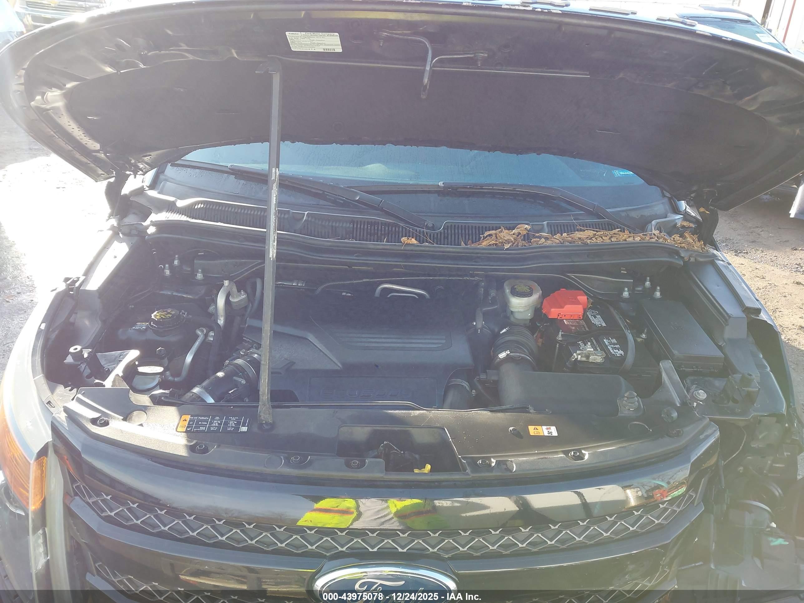FORD EXPLORER image 10