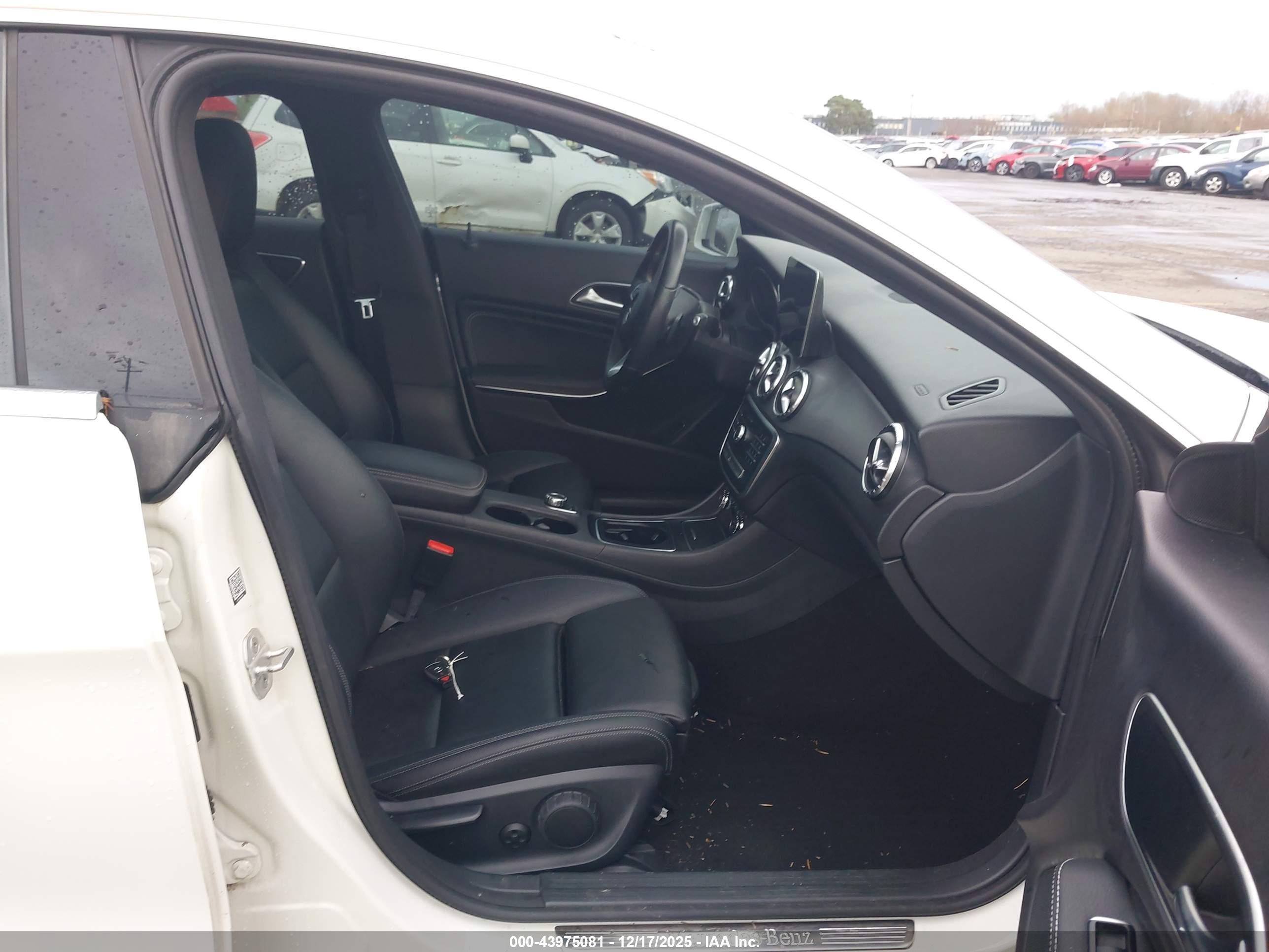 MERCEDES-BENZ CLA image 5
