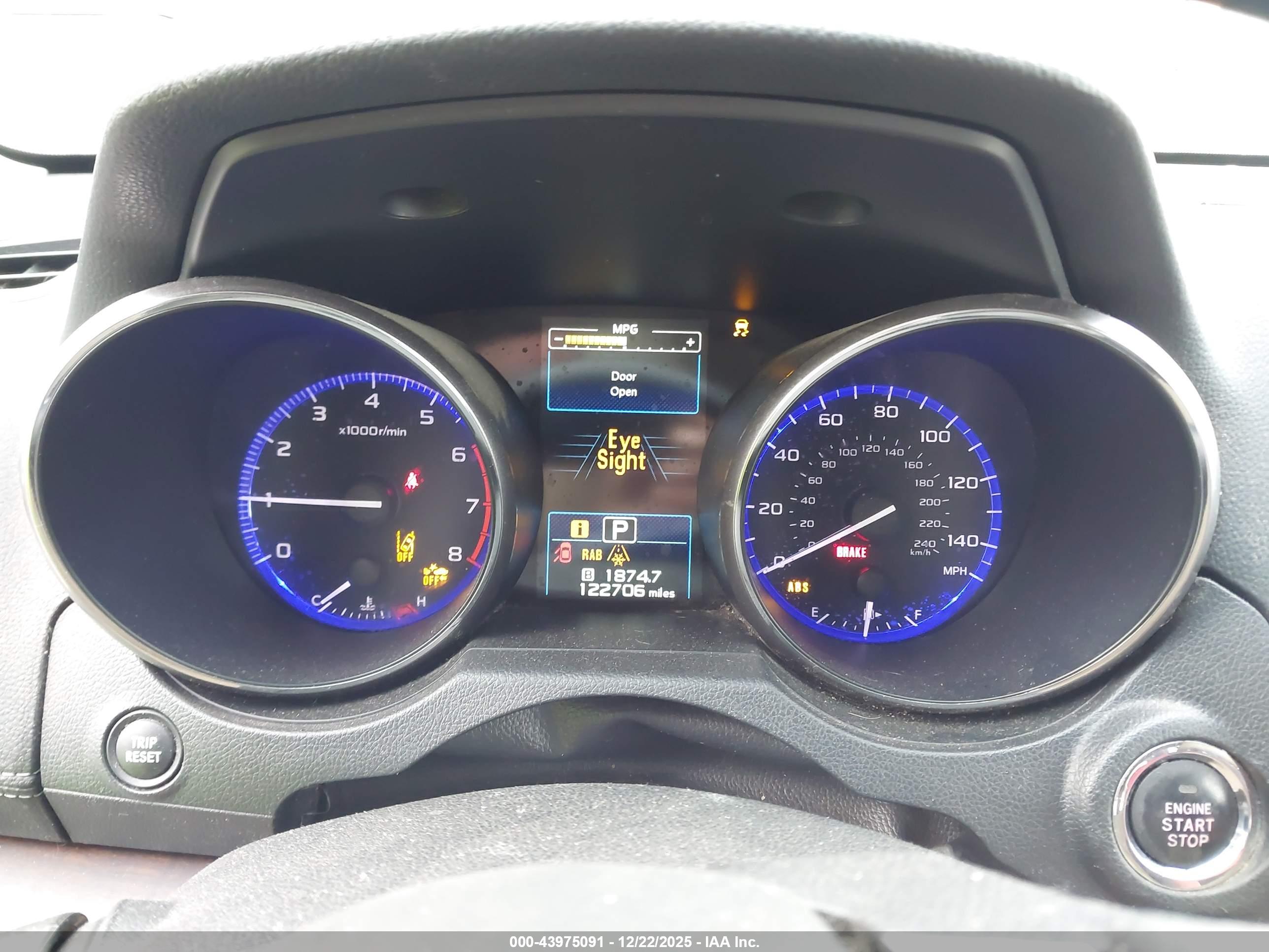SUBARU OUTBACK image 7