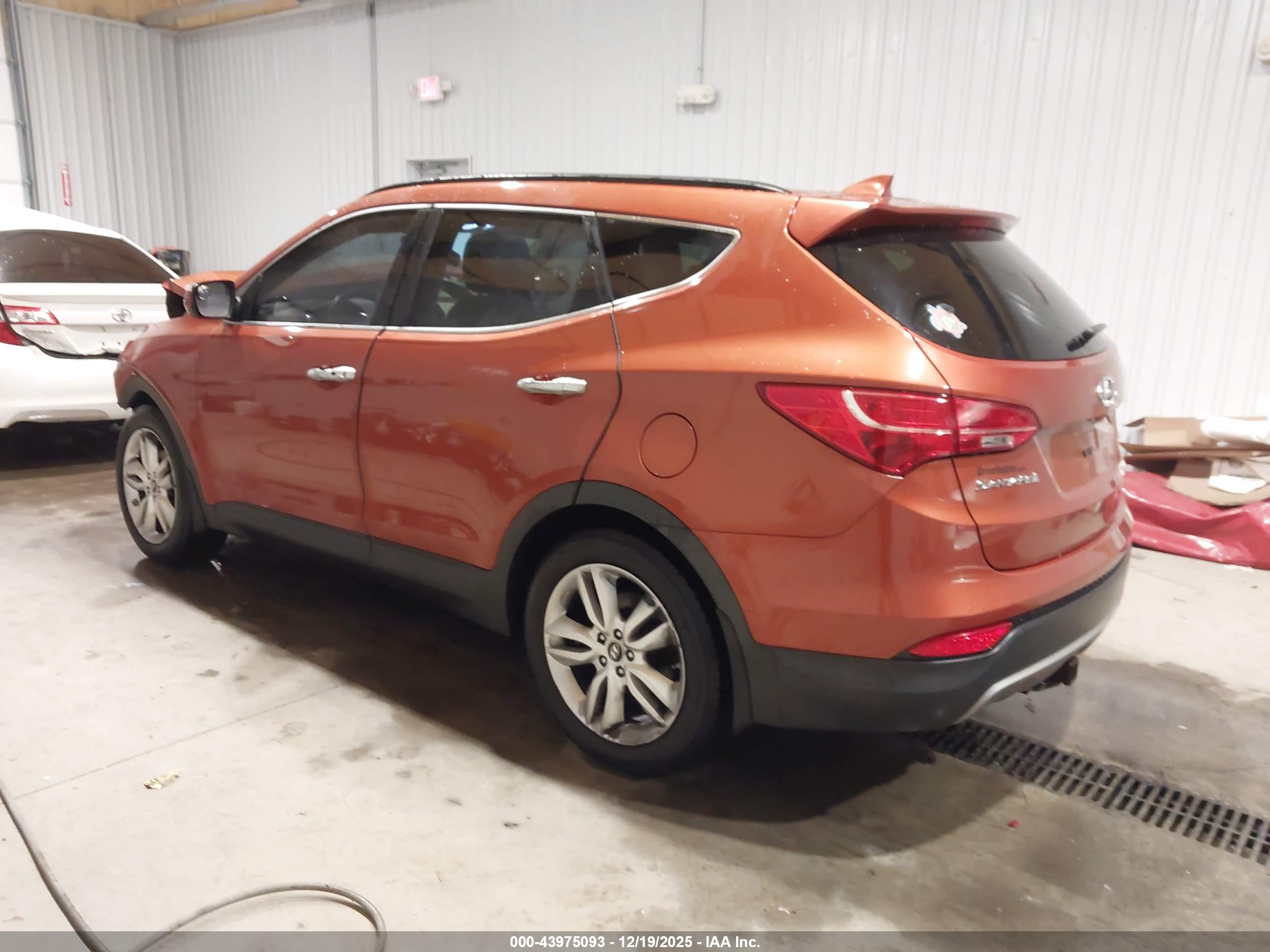 HYUNDAI SANTA image 3