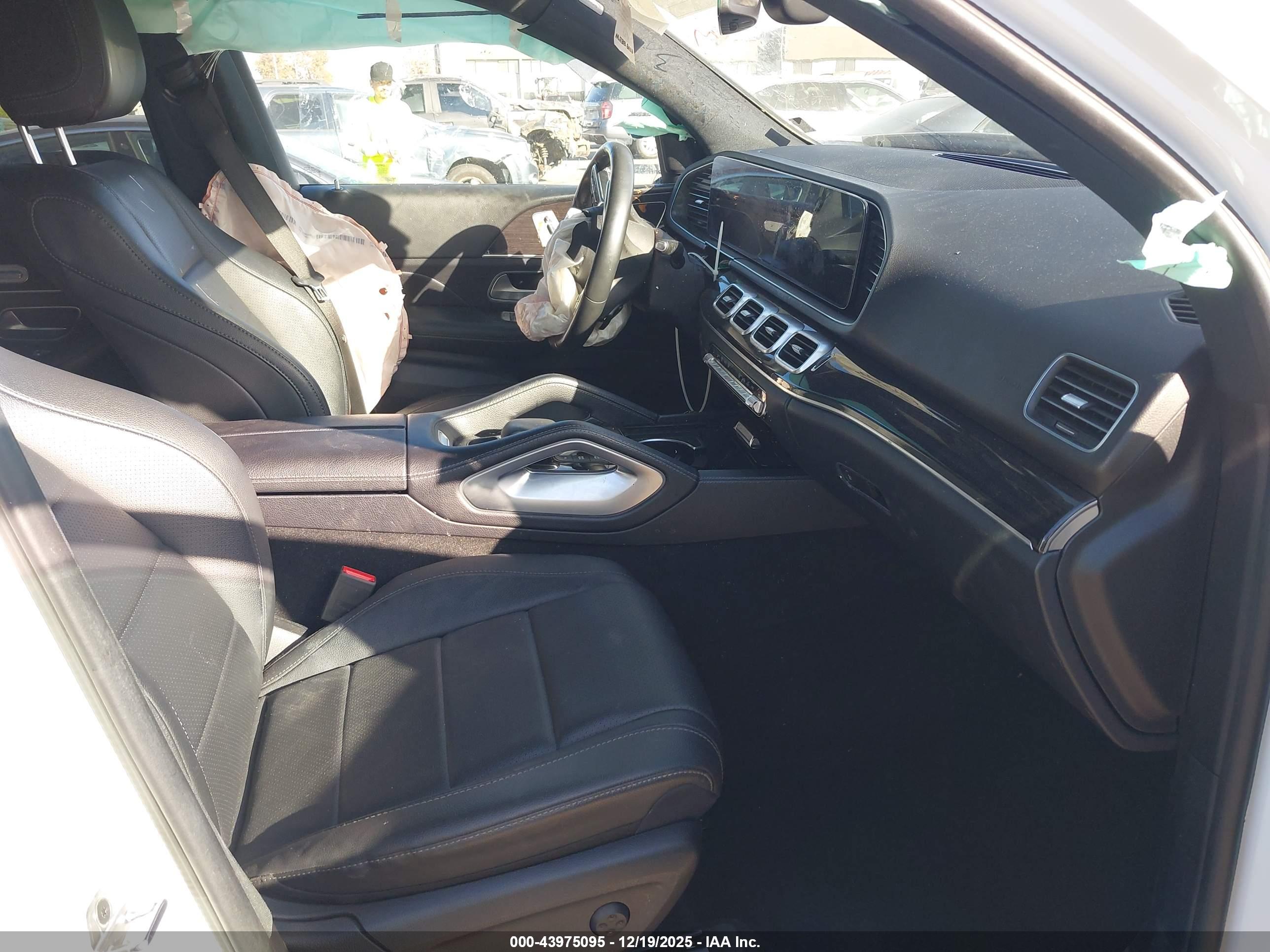 MERCEDES-BENZ GLE image 5