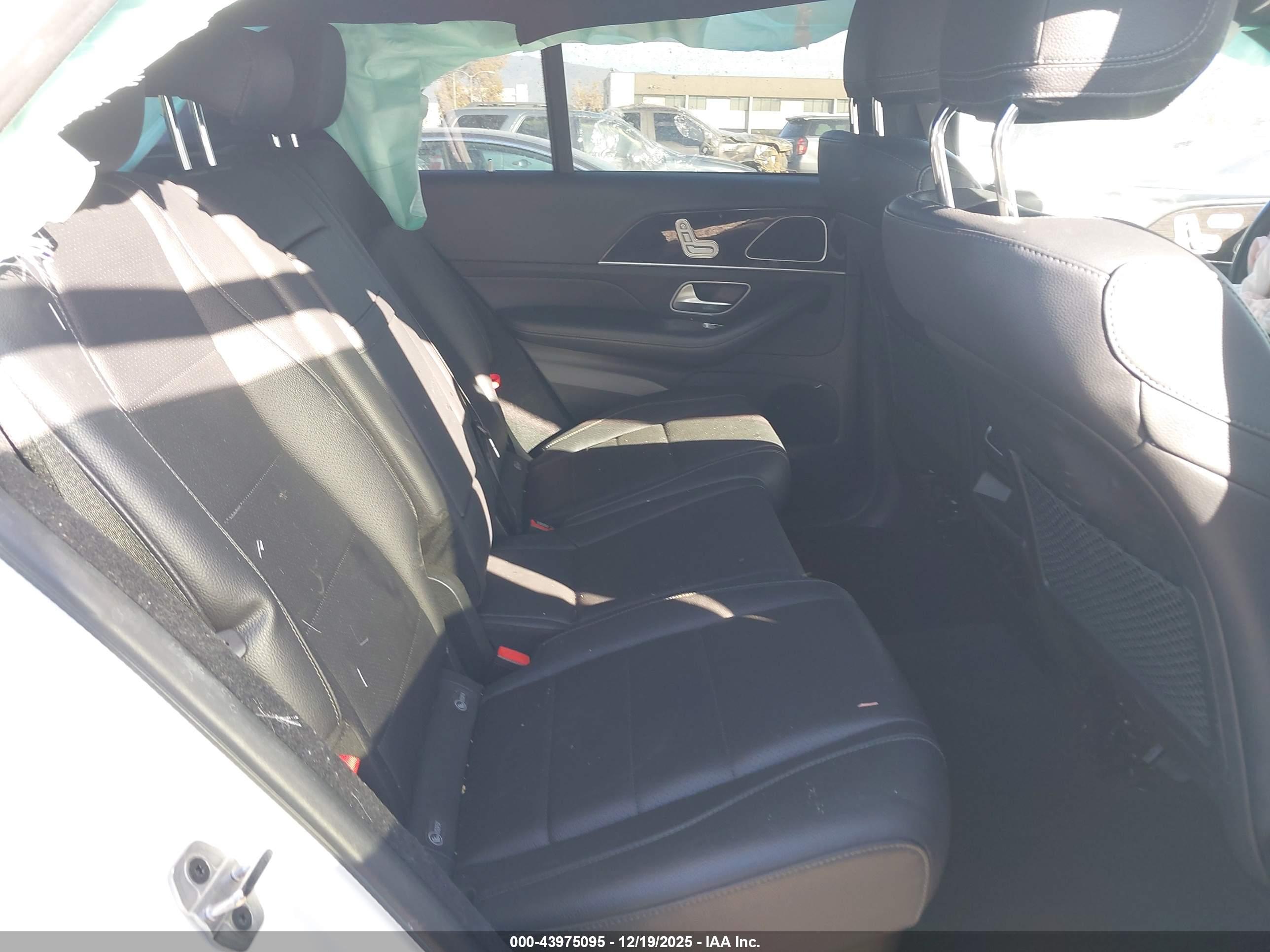 MERCEDES-BENZ GLE image 8