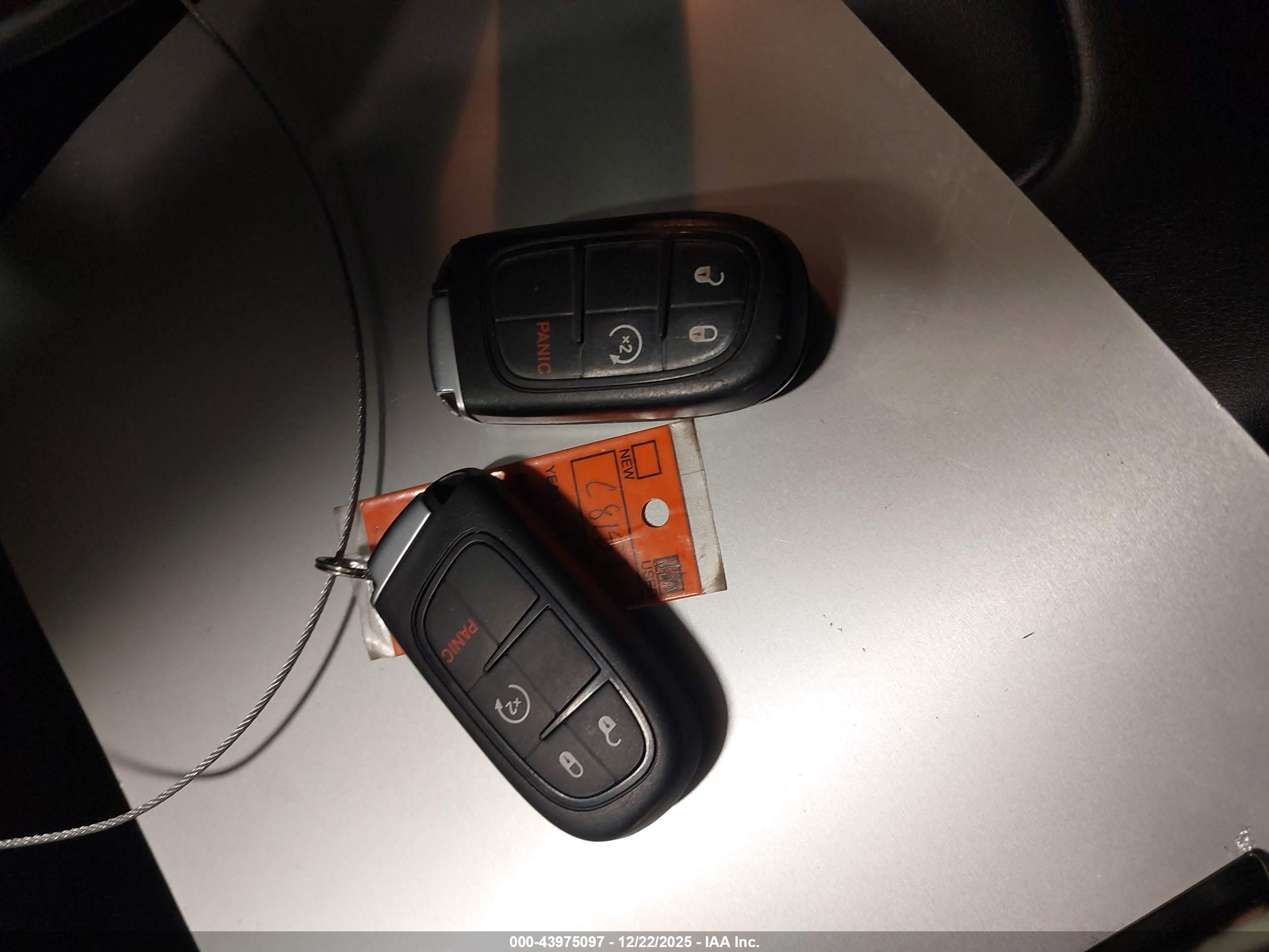 JEEP CHEROKEE image 11