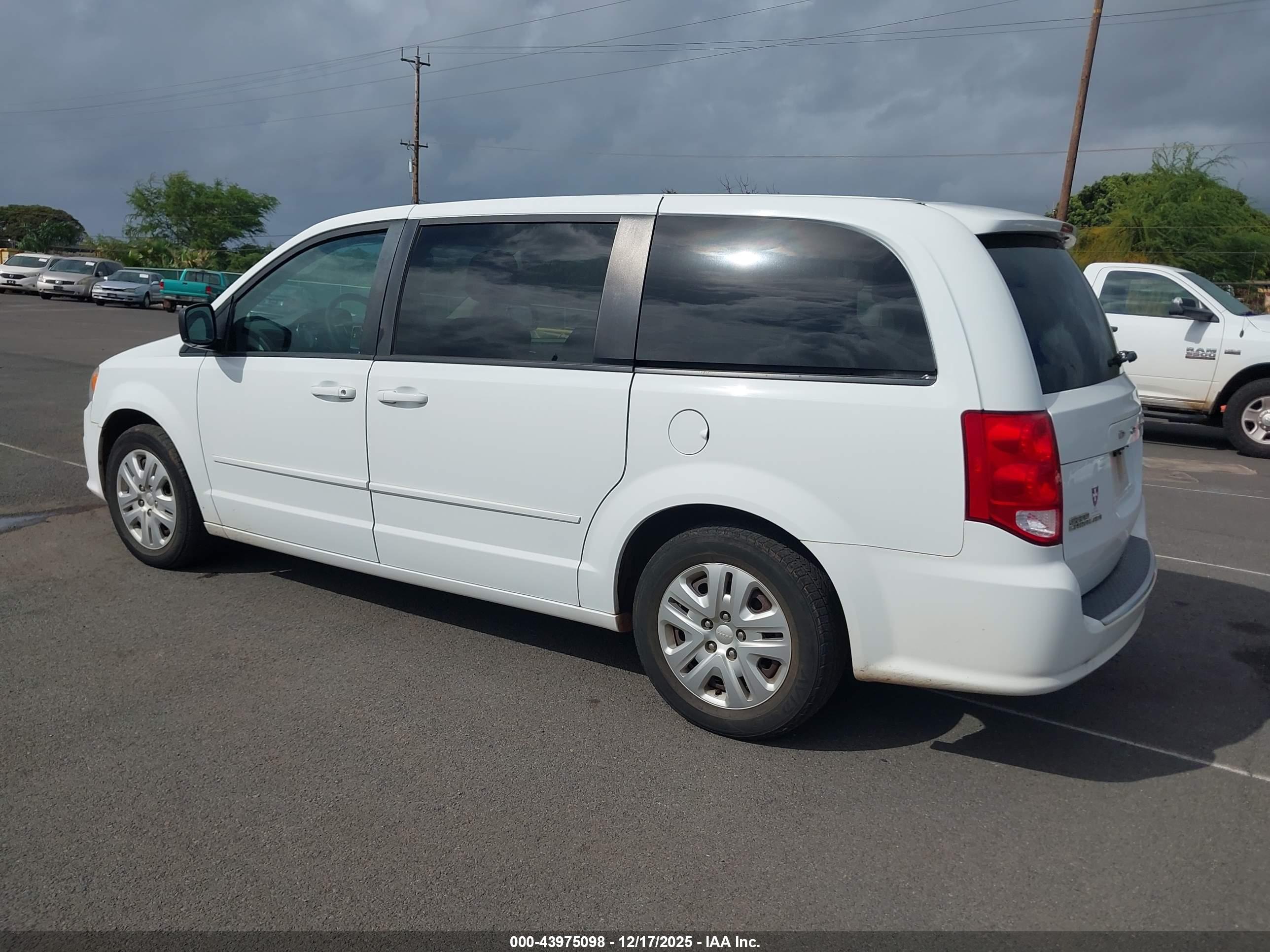 DODGE GRAND image 3