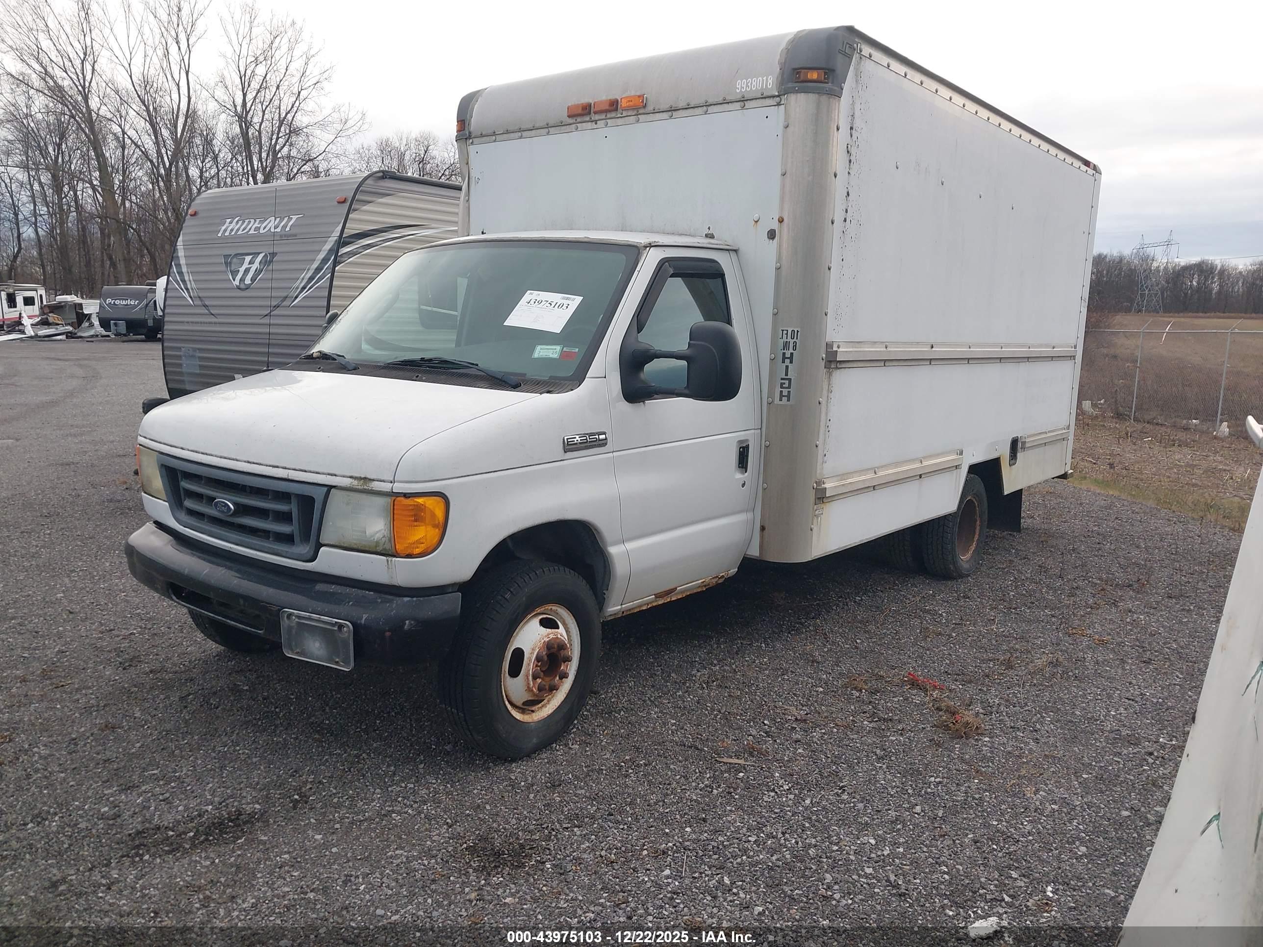 FORD E-350 image 2