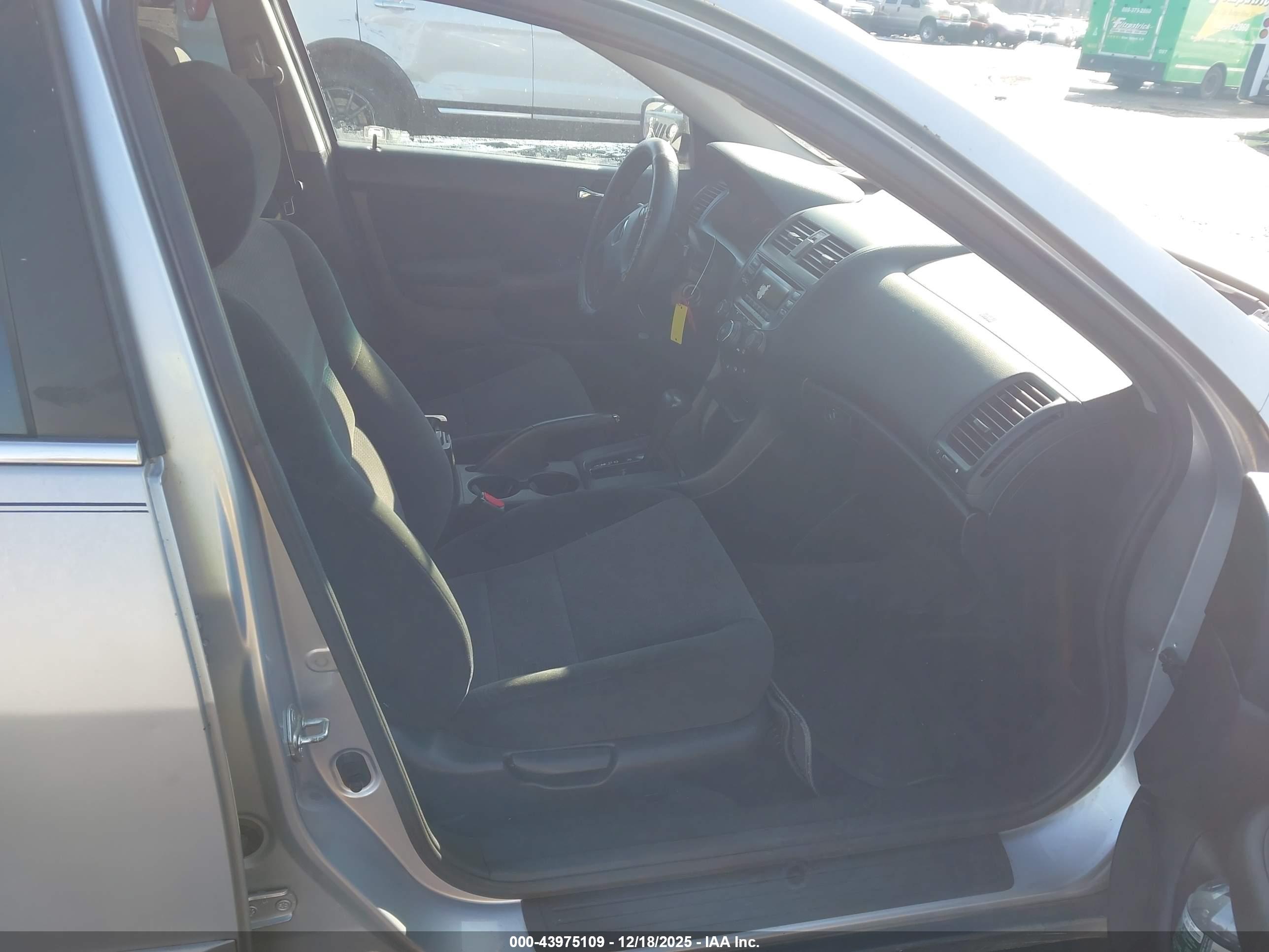 HONDA ACCORD image 5