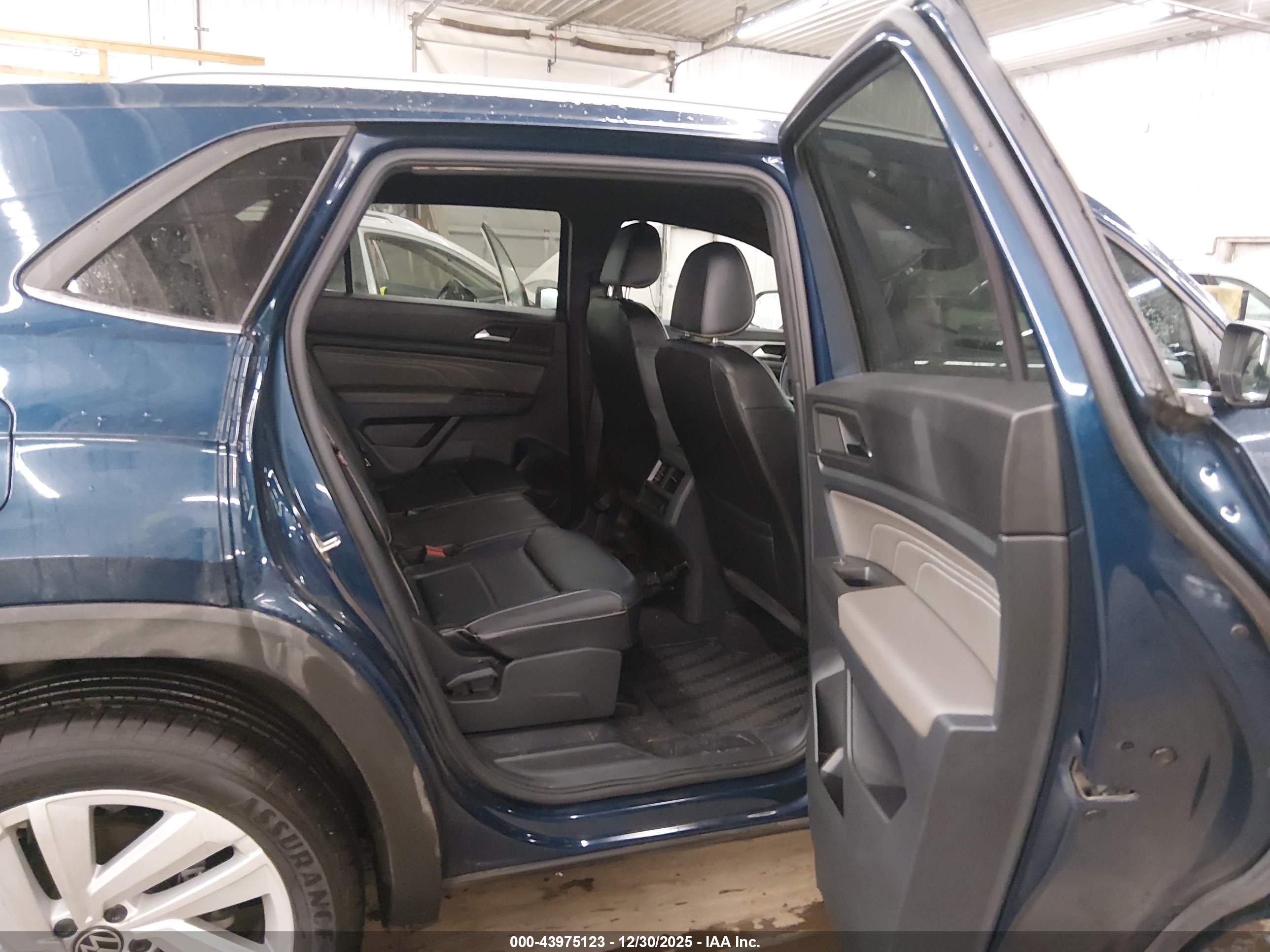 VOLKSWAGEN ATLAS image 8