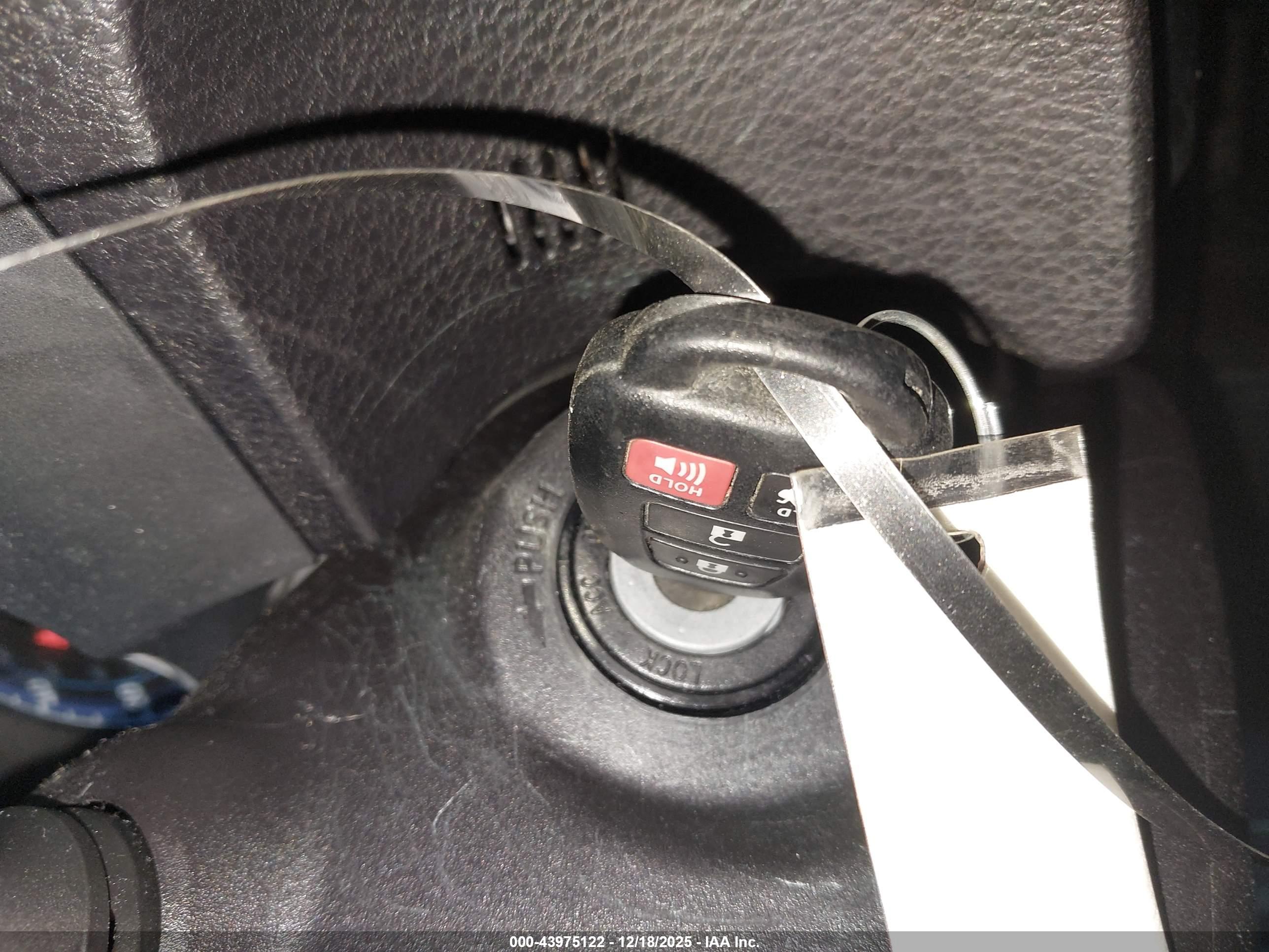 TOYOTA COROLLA image 11