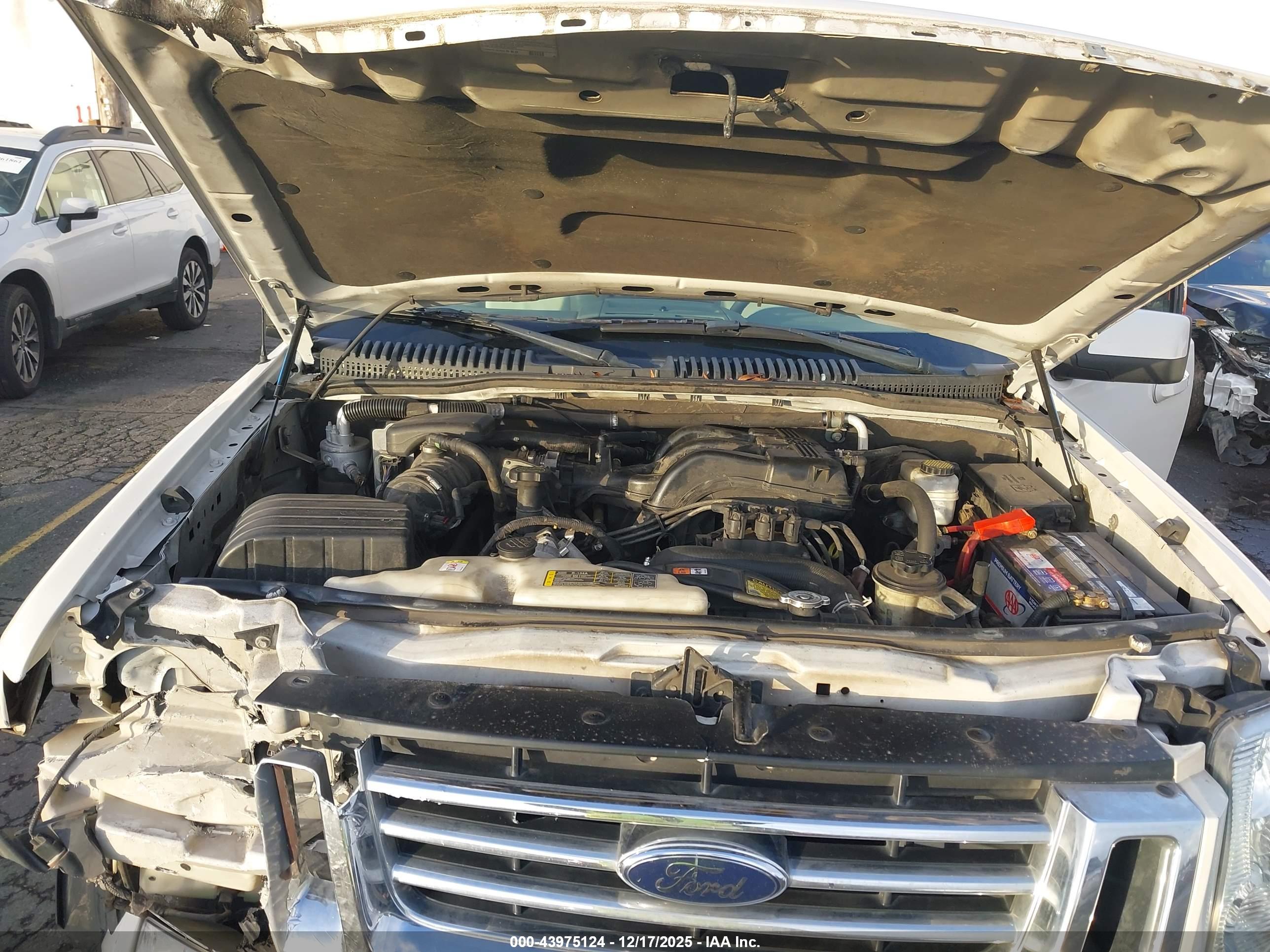 FORD EXPLORER image 10