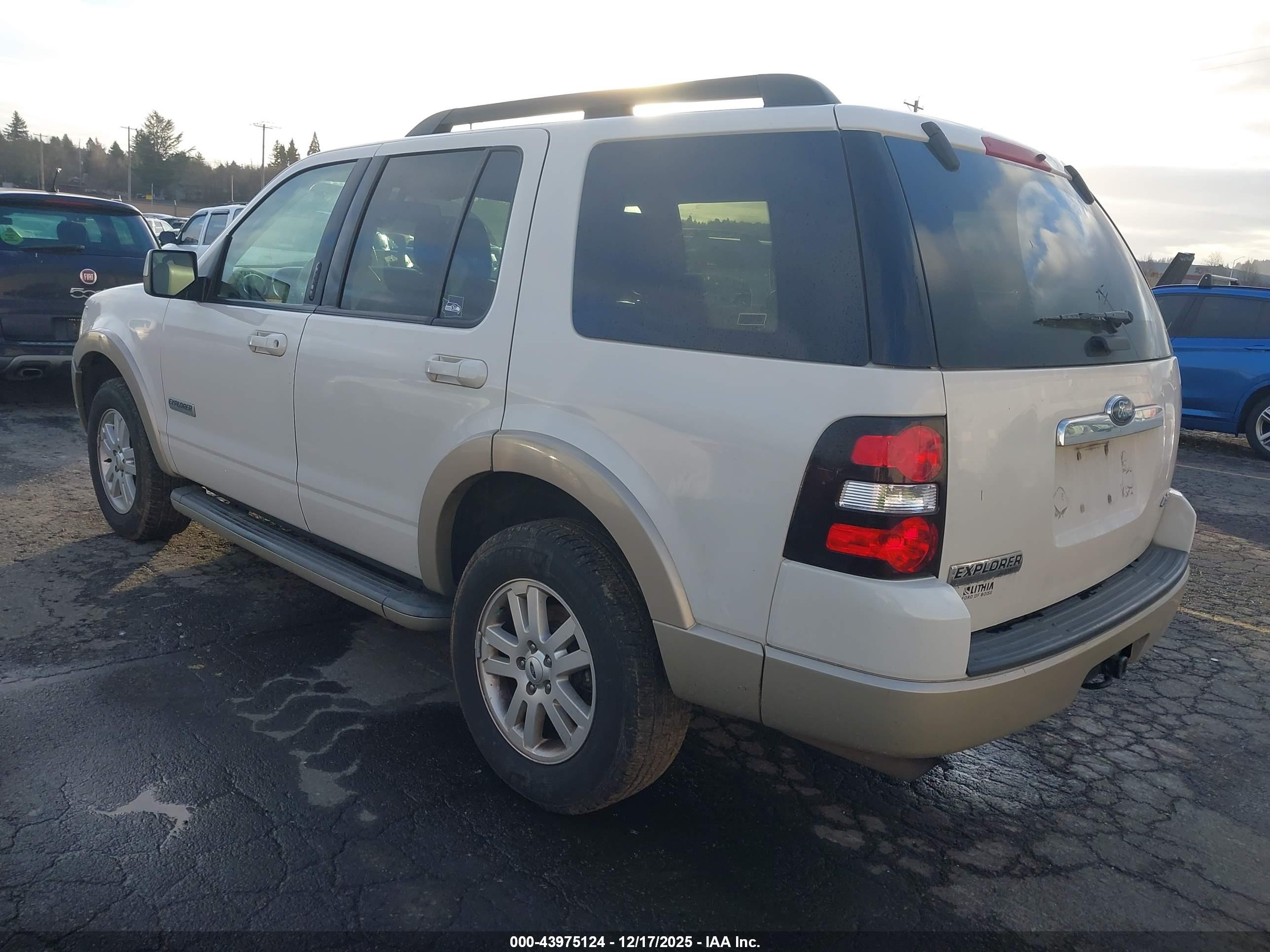 FORD EXPLORER image 3