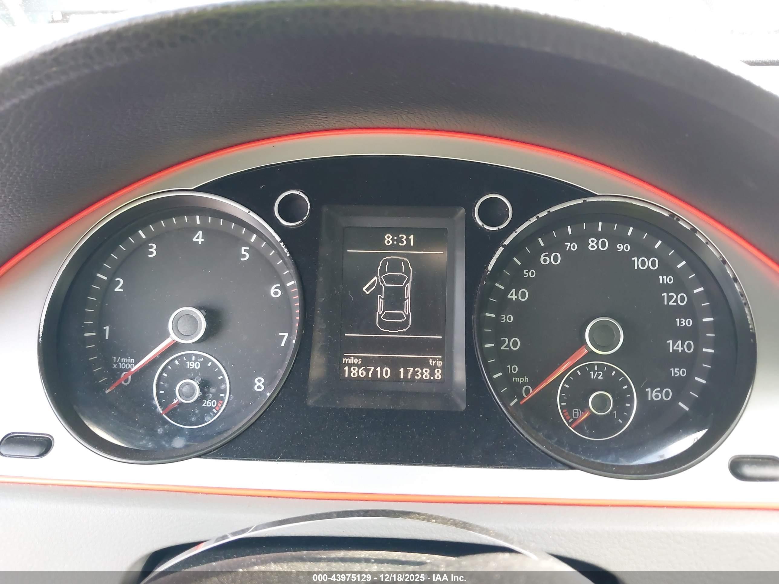 VOLKSWAGEN PASSAT image 7