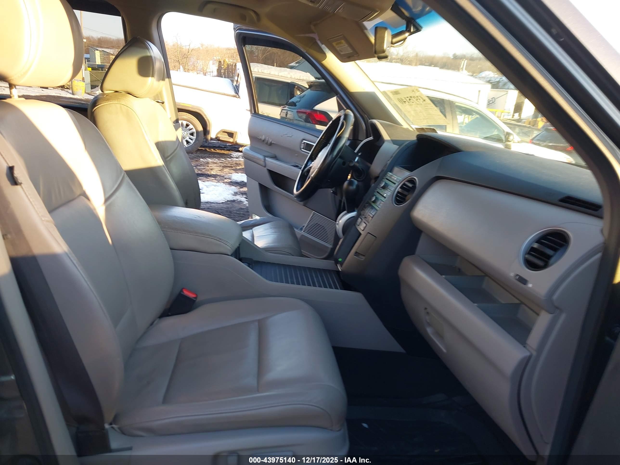 HONDA PILOT image 5