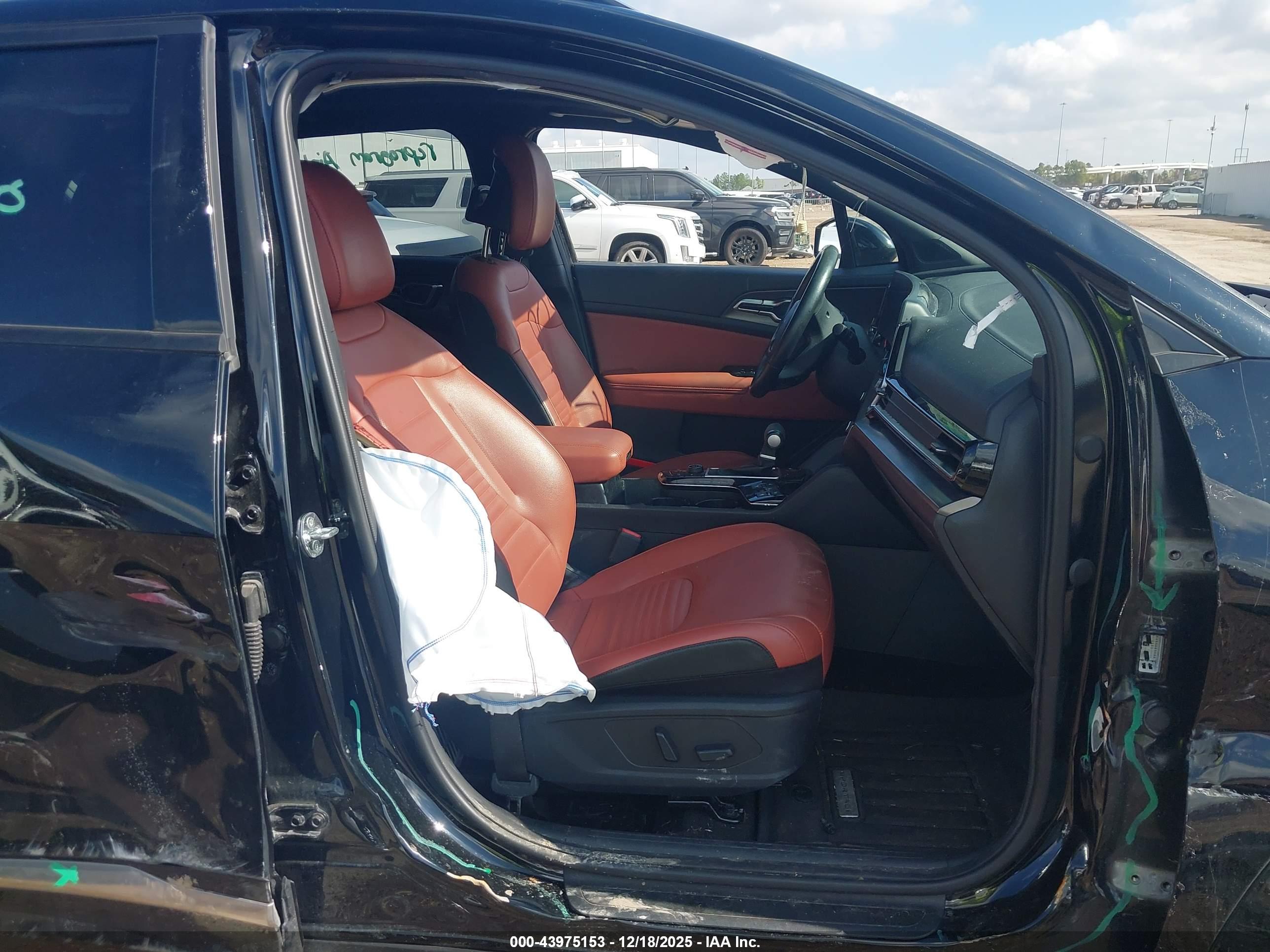 KIA SPORTAGE image 5