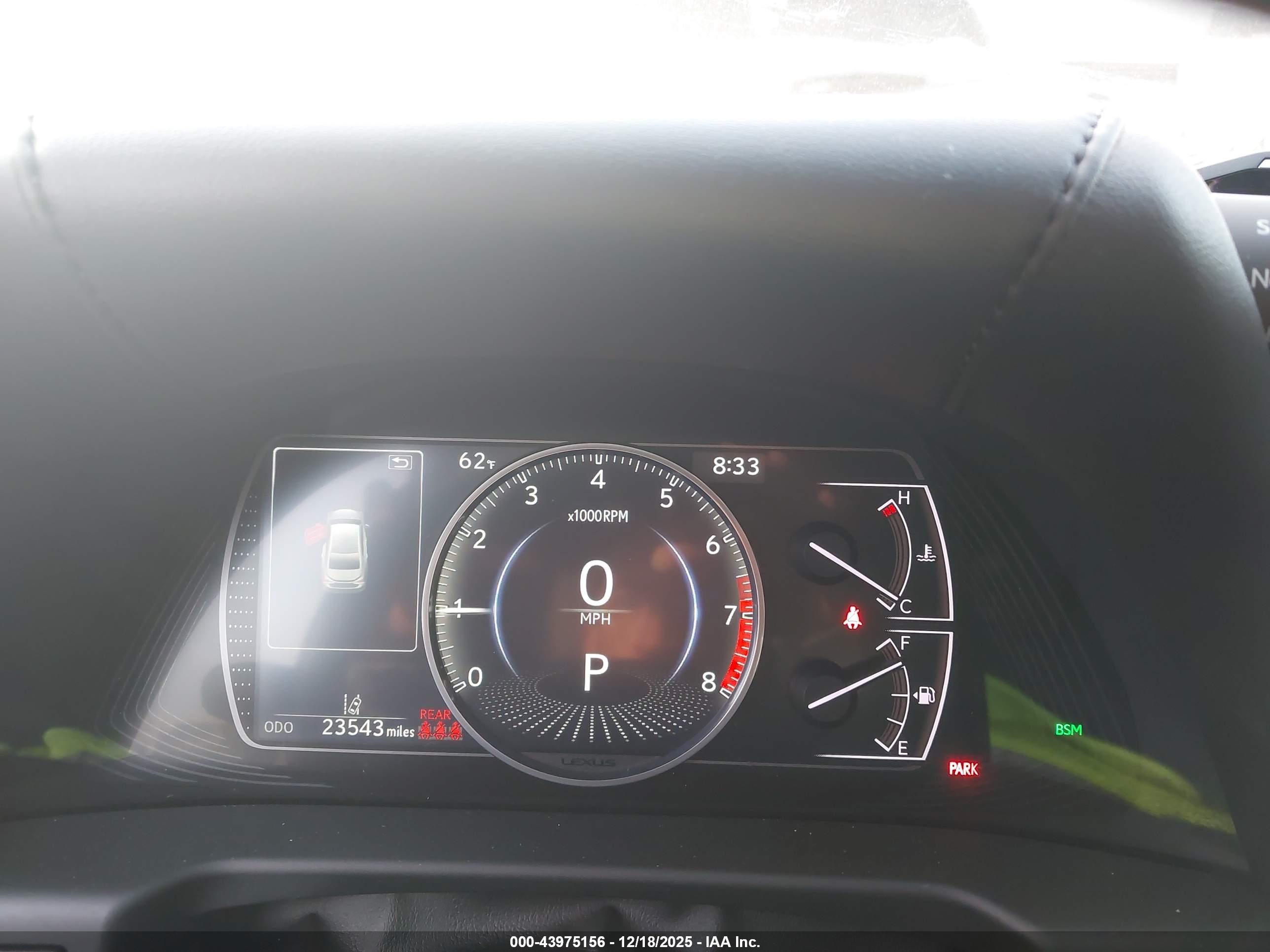 LEXUS ES image 7