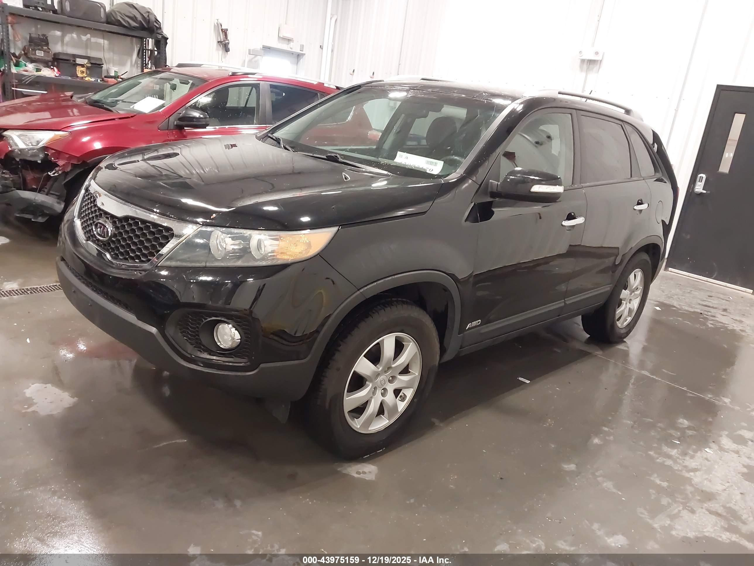 KIA SORENTO image 2