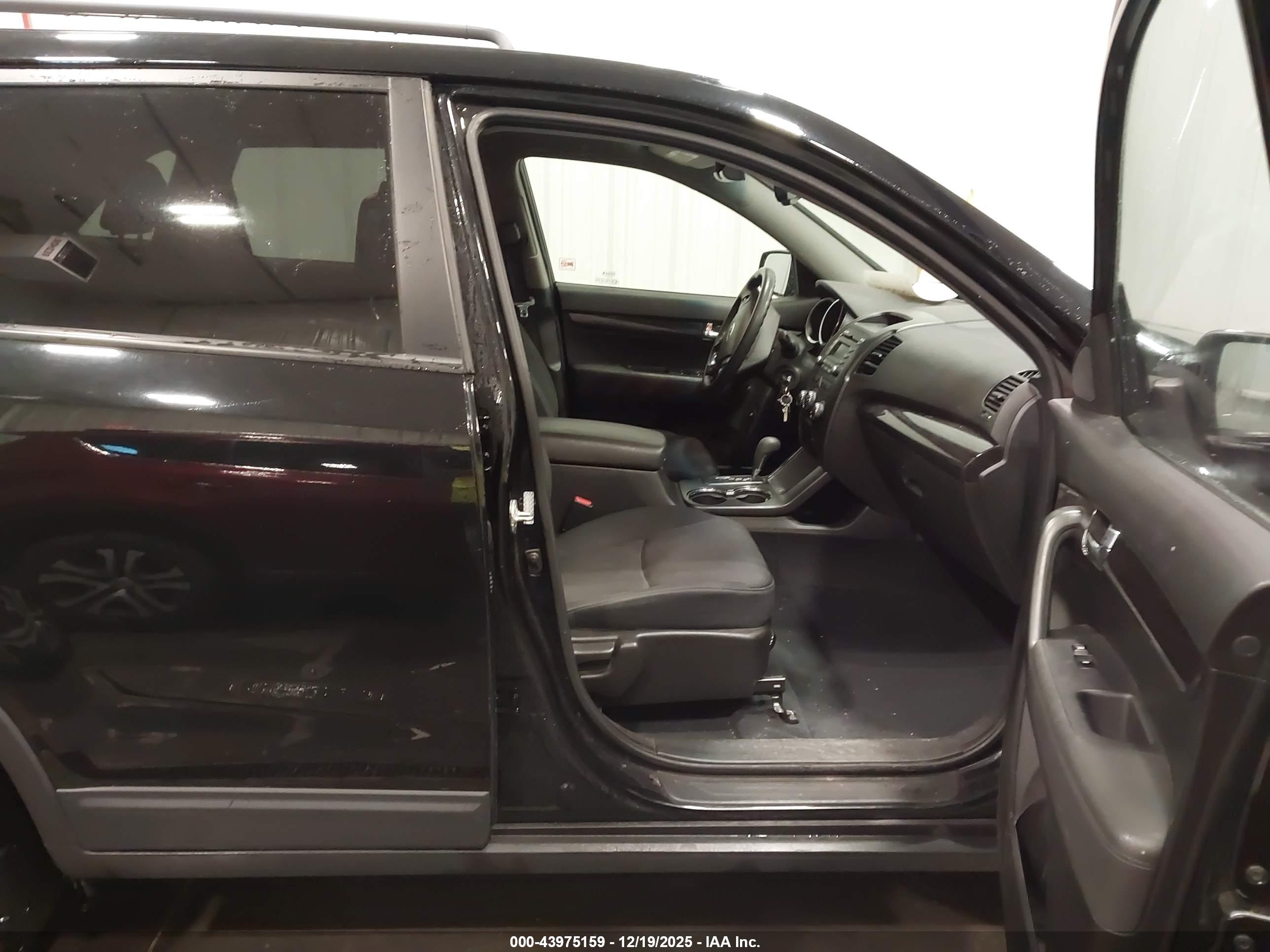 KIA SORENTO image 5