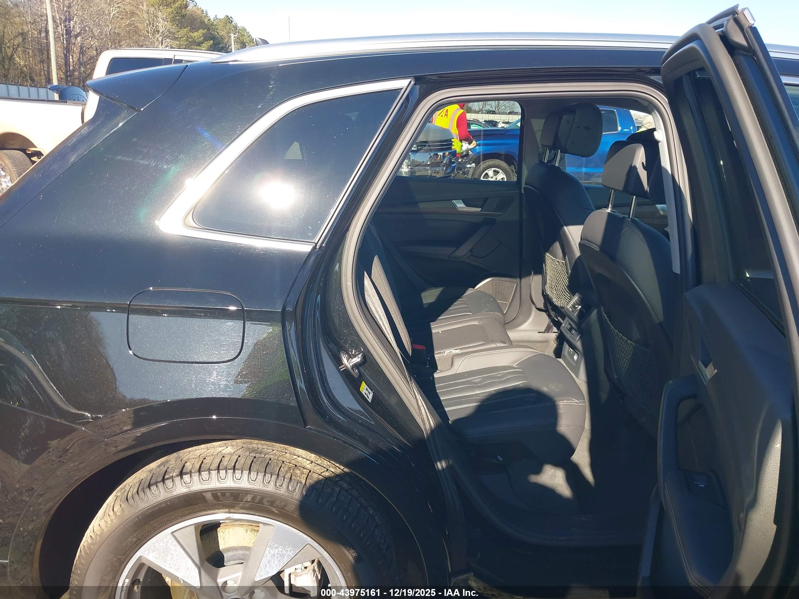 AUDI Q5 image 8