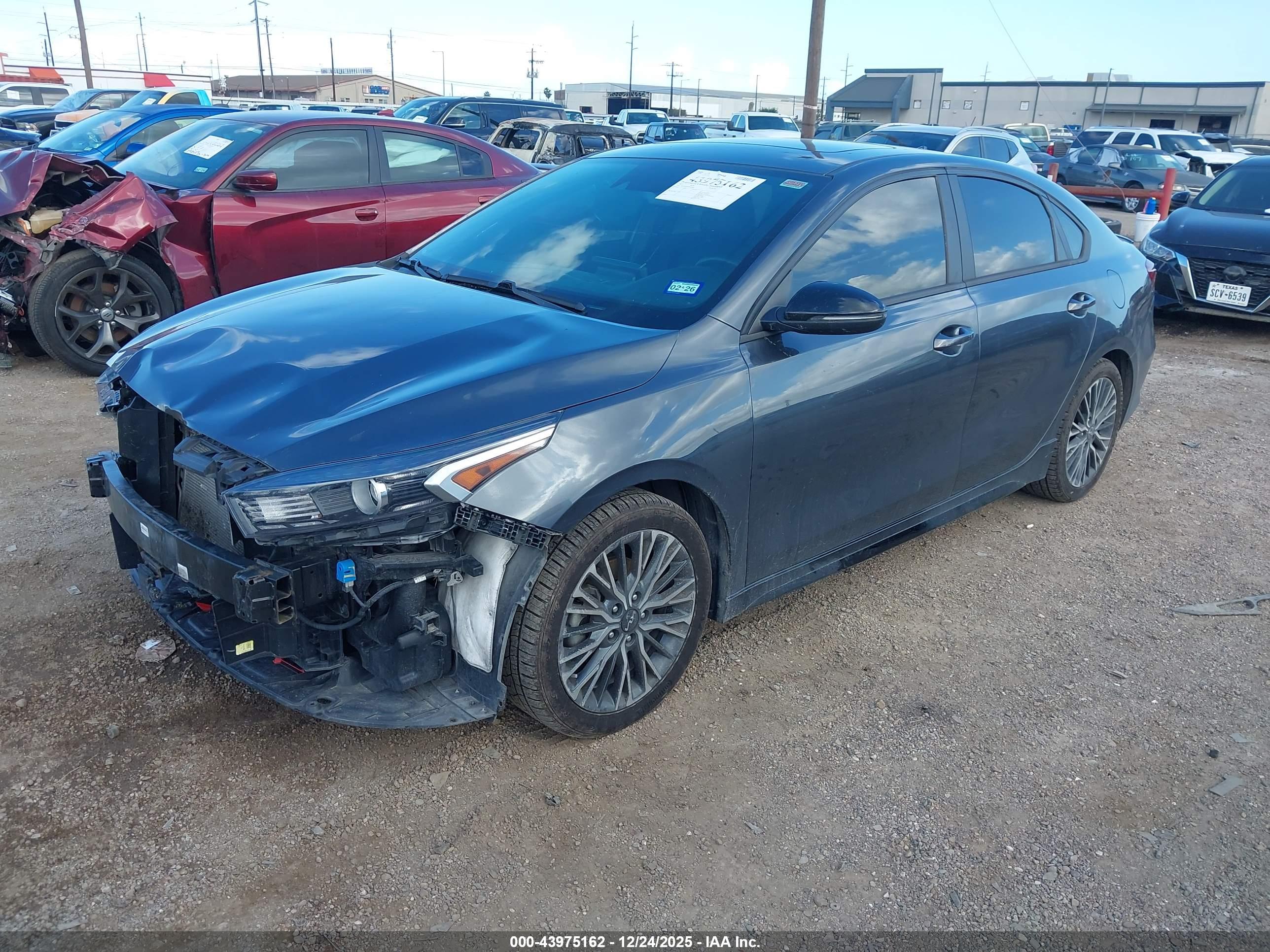 KIA FORTE image 2