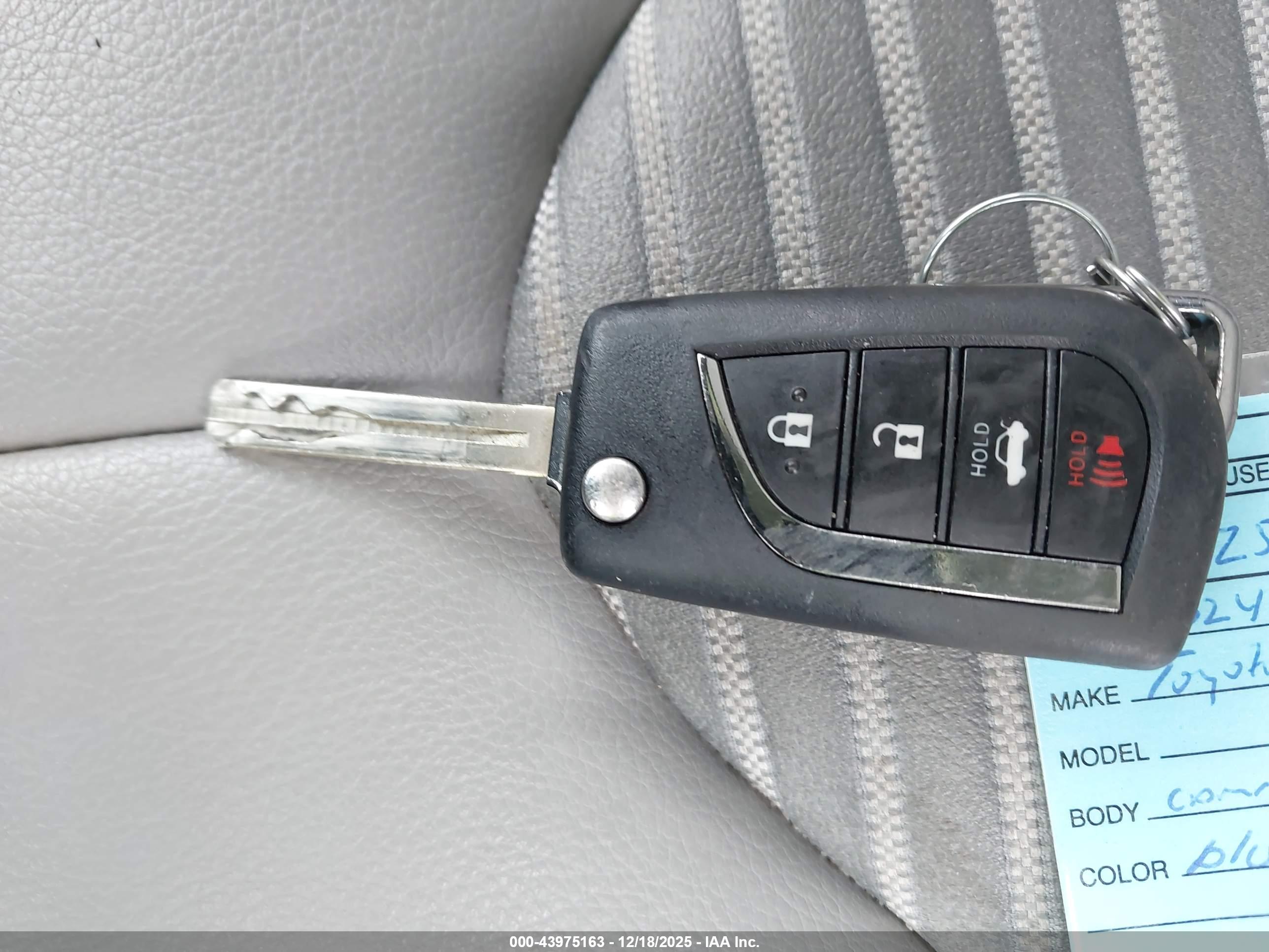 TOYOTA CAMRY image 11