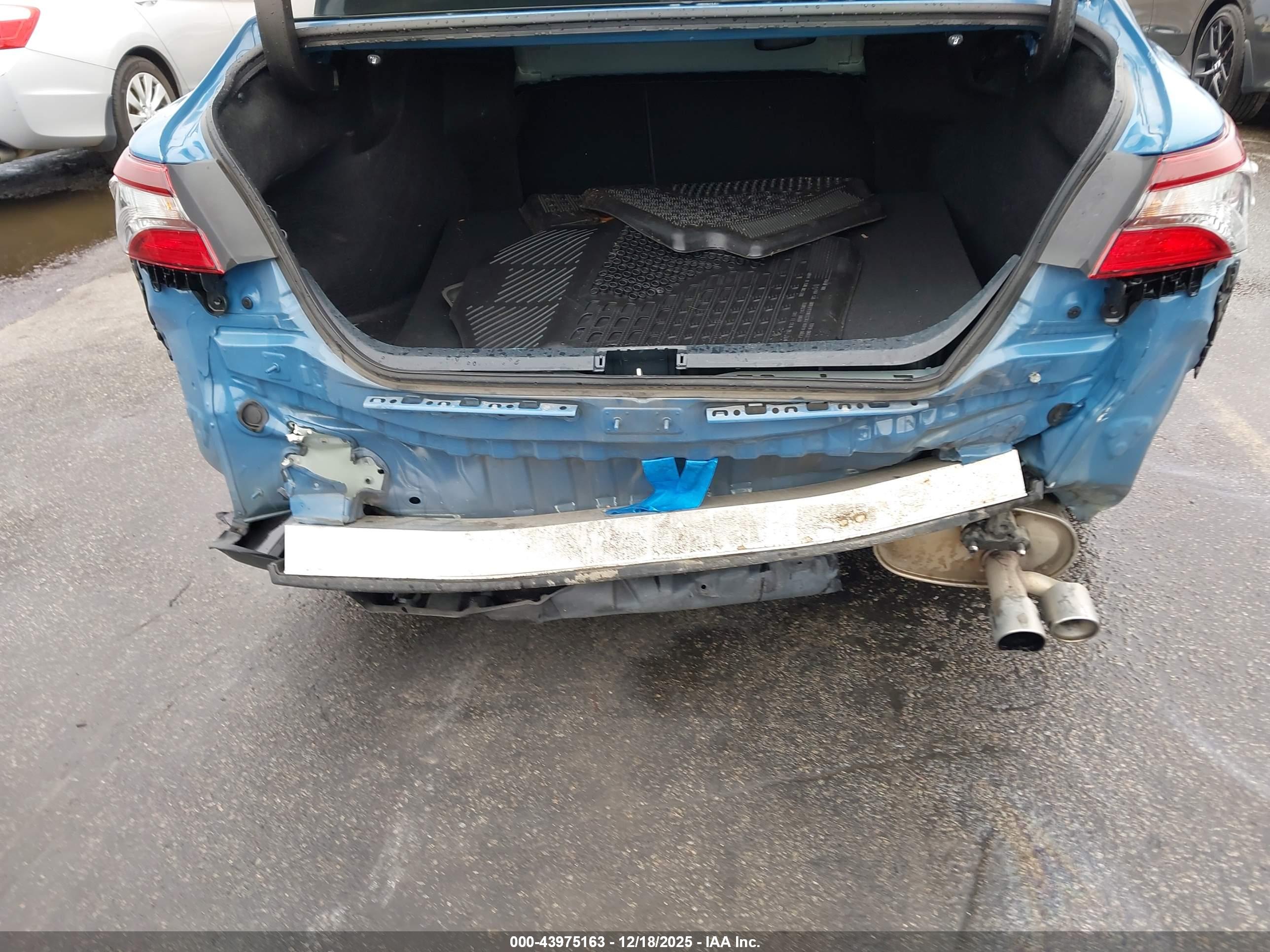 TOYOTA CAMRY image 6