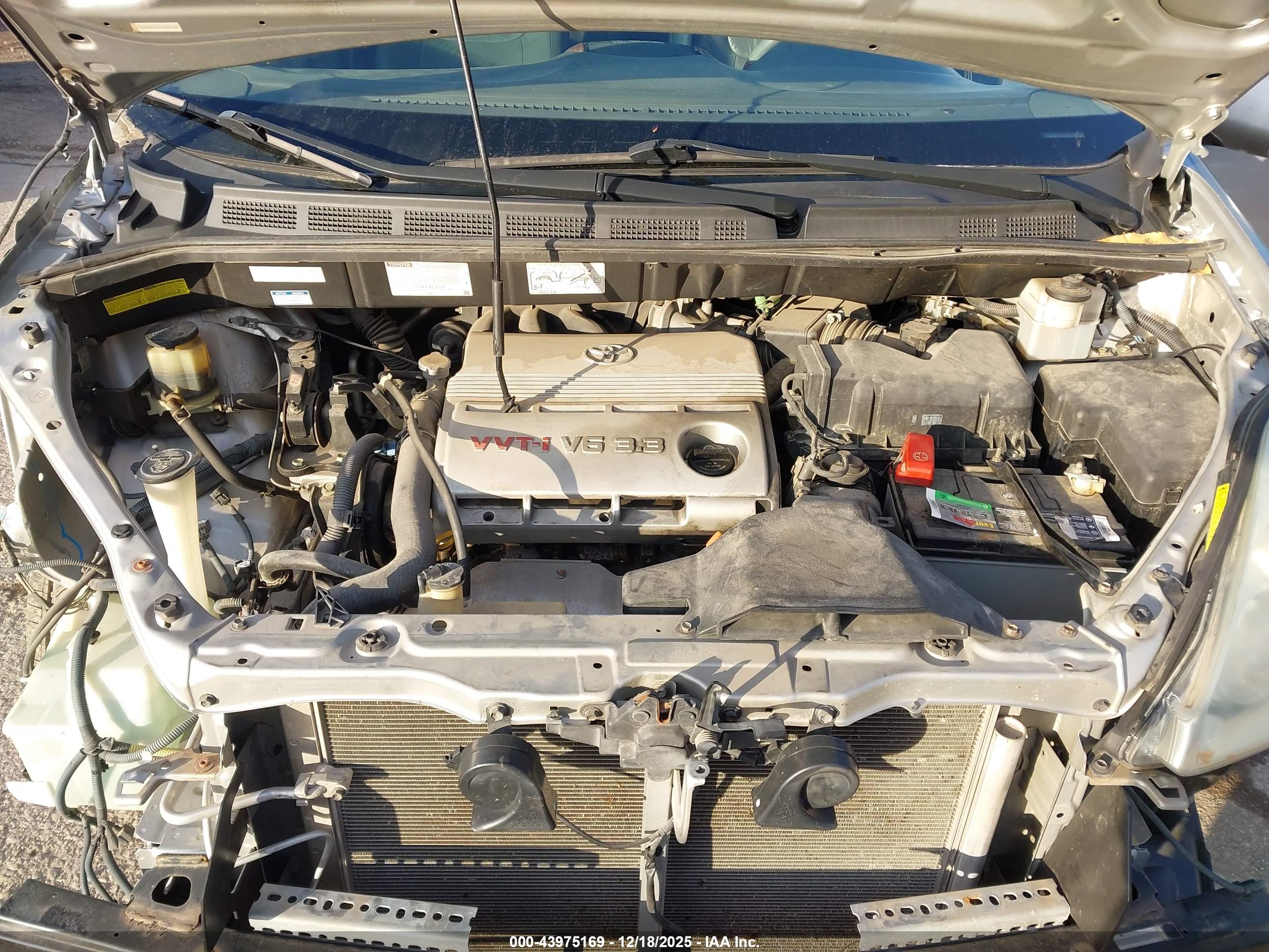 TOYOTA SIENNA image 10