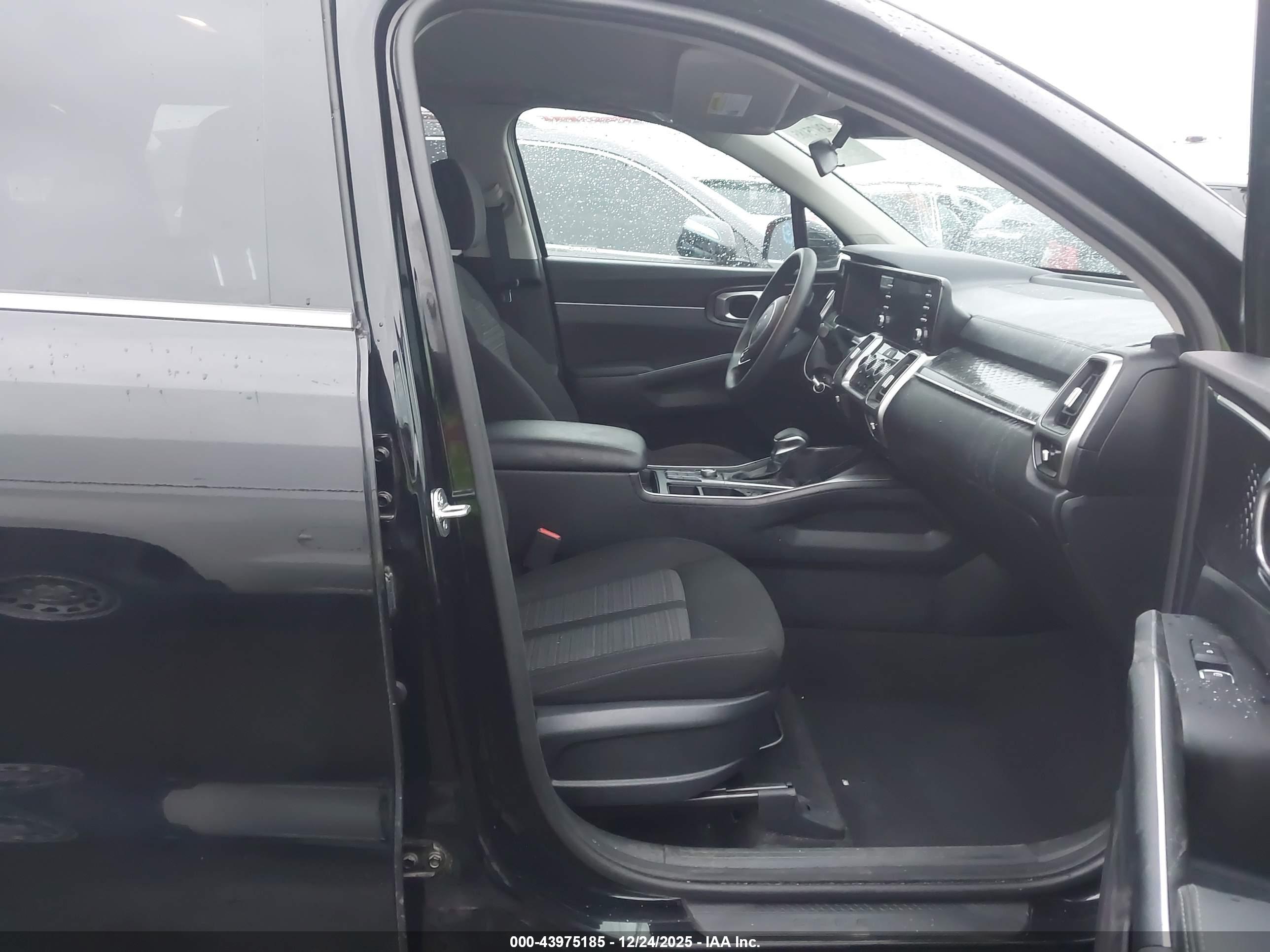 KIA SORENTO image 5
