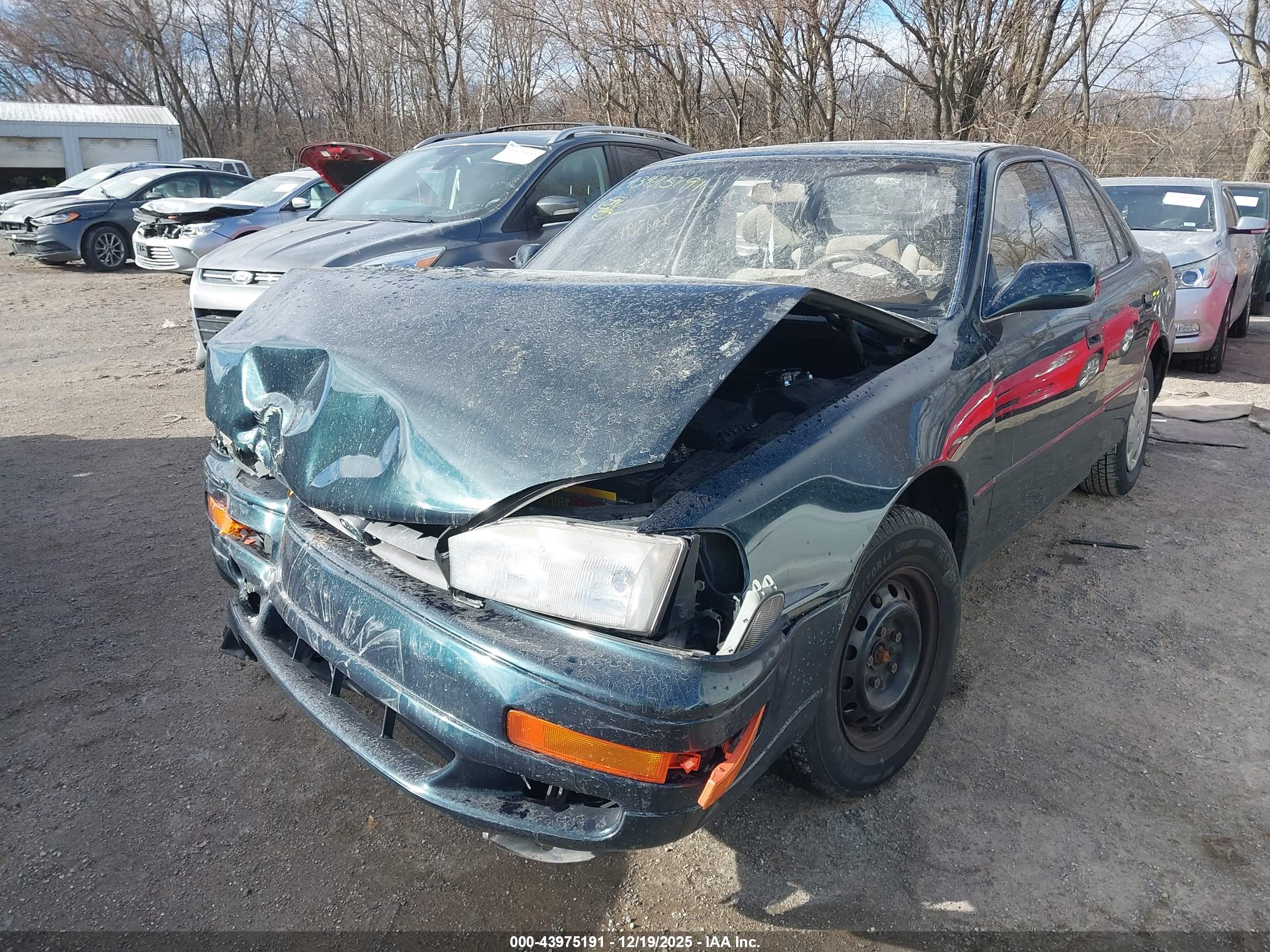 TOYOTA CAMRY image 2