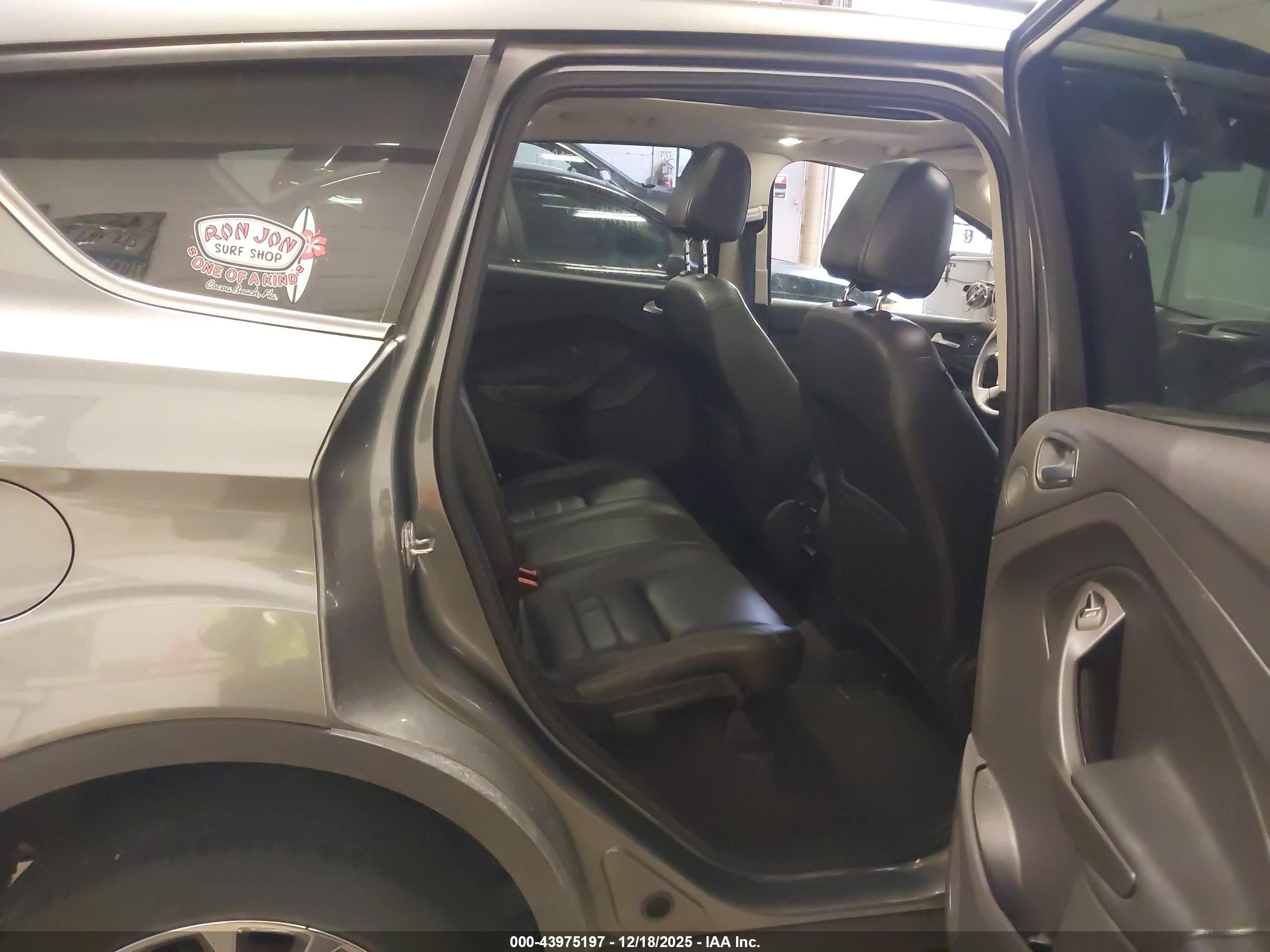 FORD ESCAPE image 8