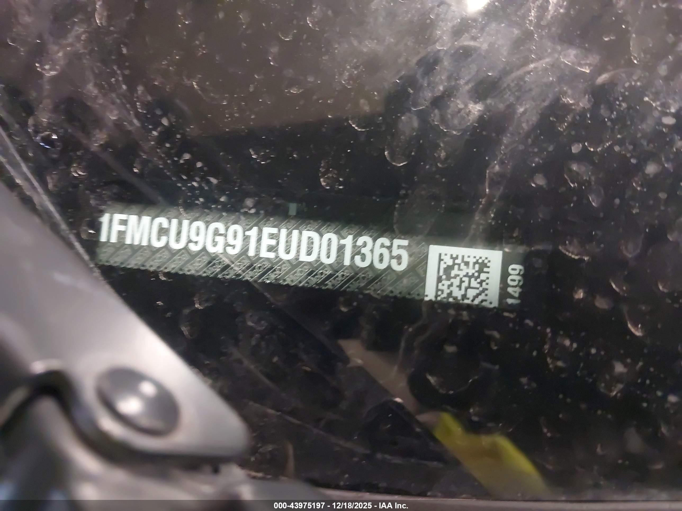 FORD ESCAPE image 9